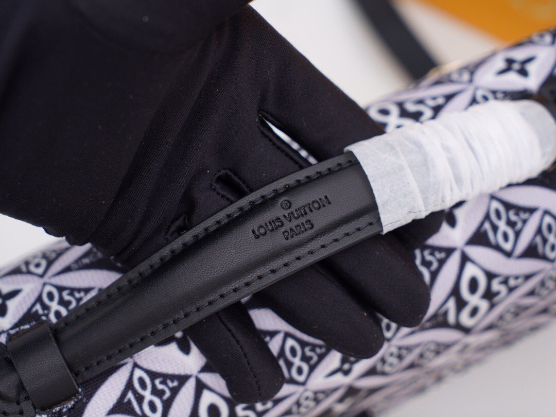 EN - New 1:1 rep Bags LUV 129