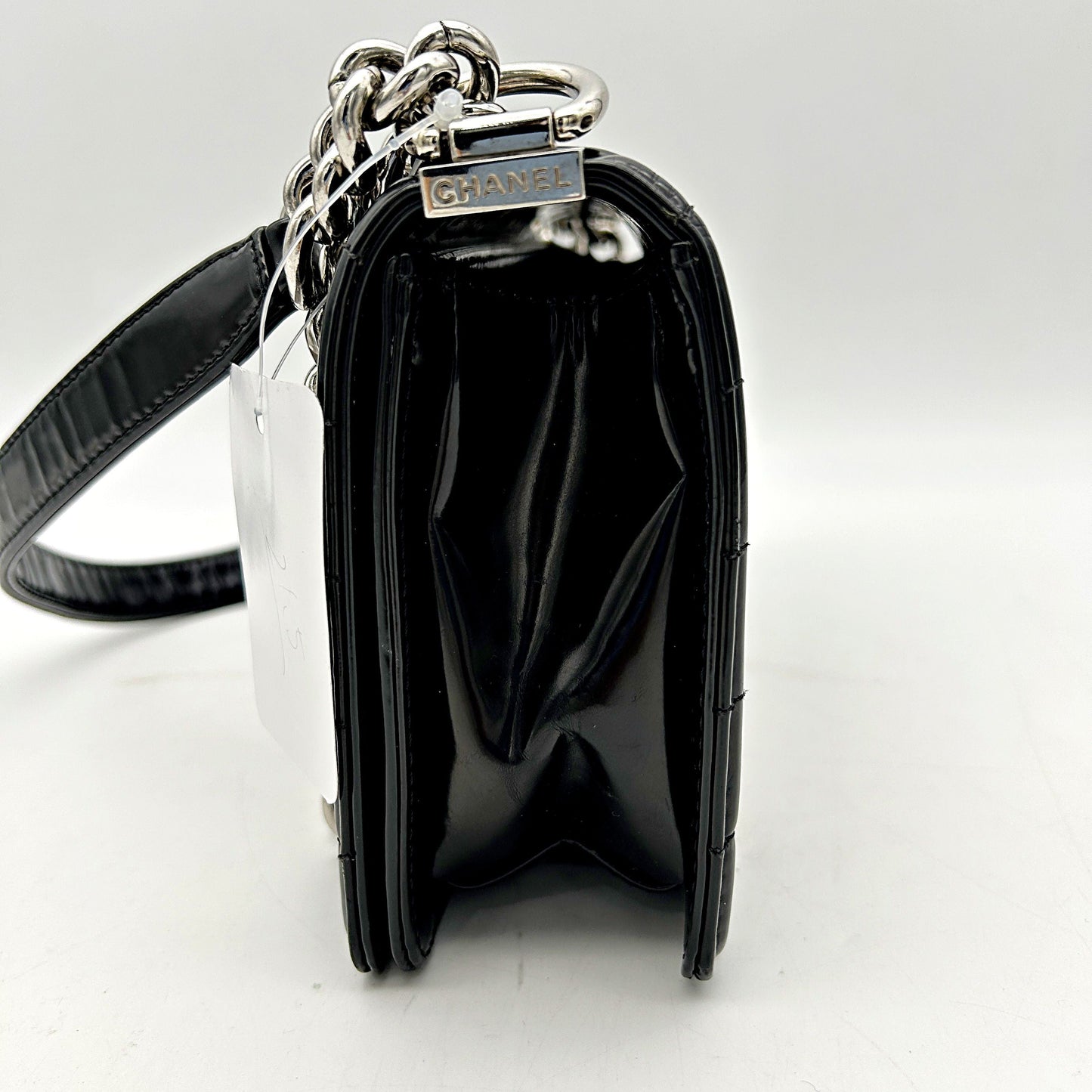 CHANEL Glazed Calfskin Medium Boy Flap Black ch46176qw