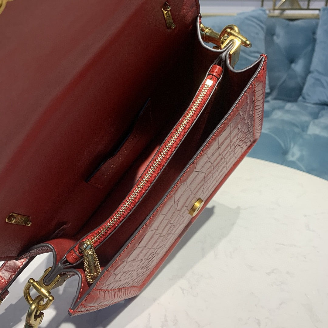 Top Quality MeTop Qualityum Devotion Bag Red For Women 9.5in/24cm