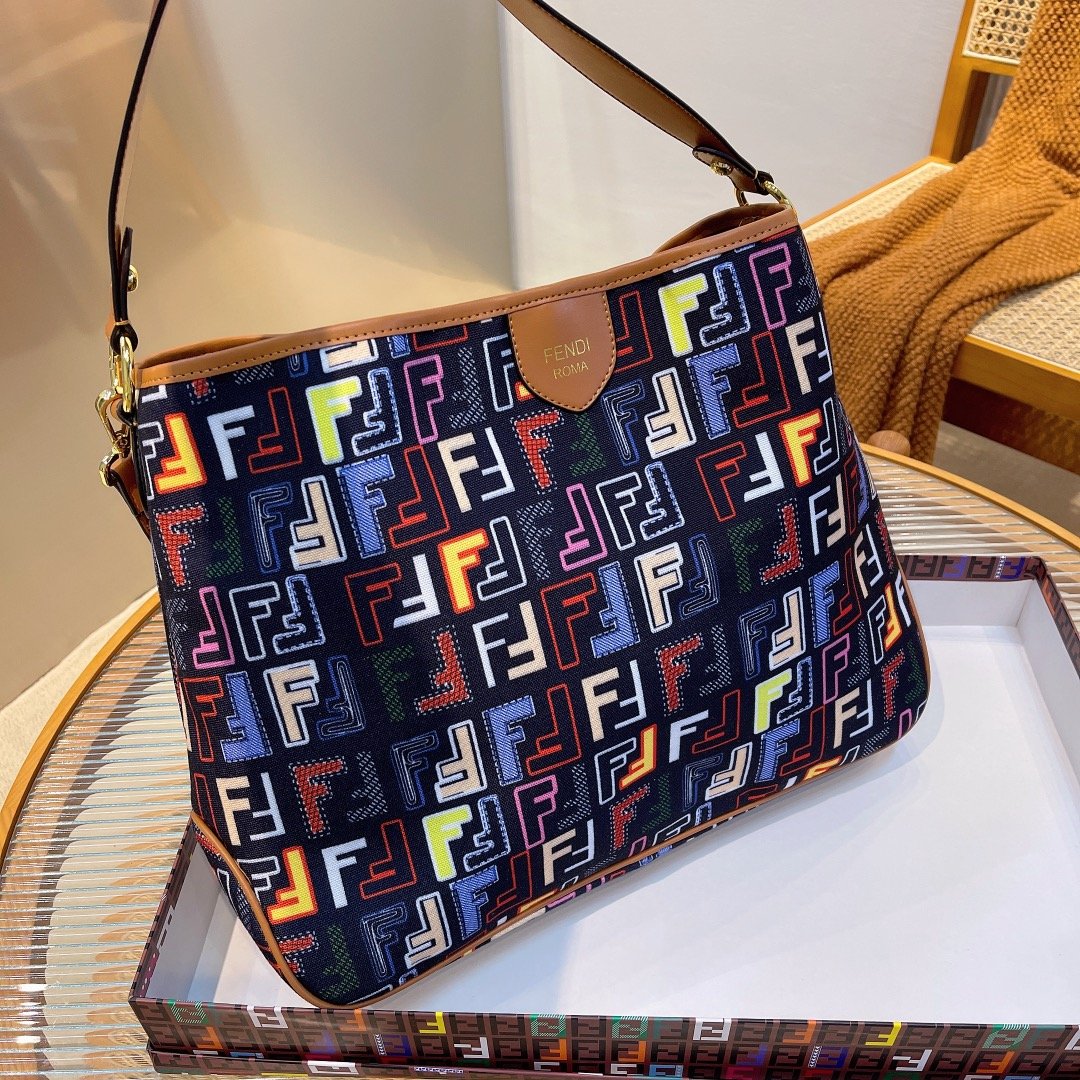 EN - New 1:1 rep Bags FEI 194