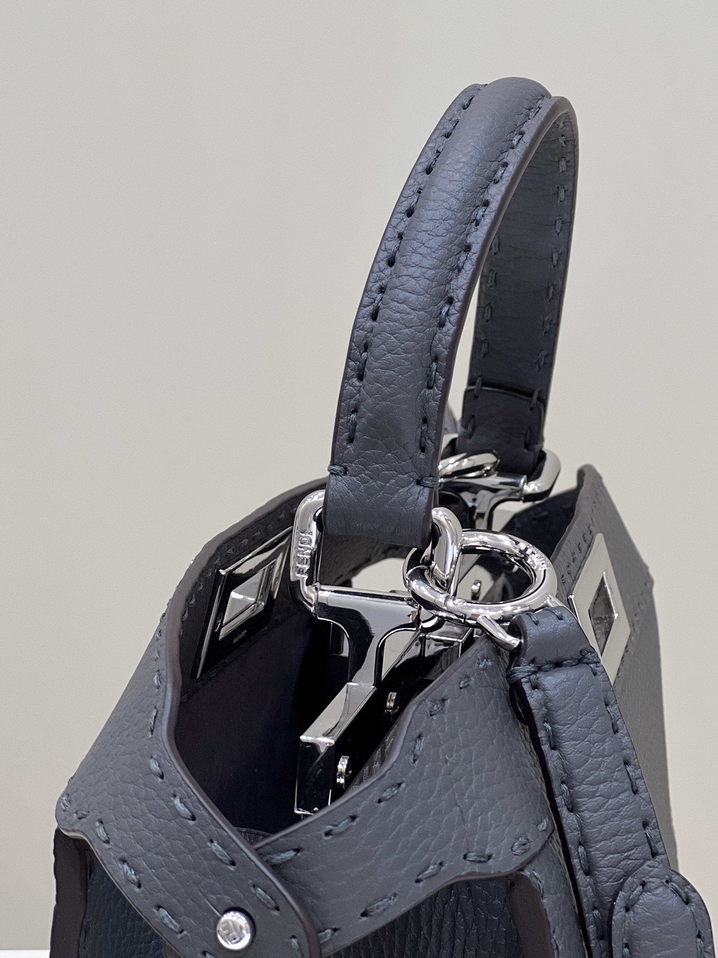 FI Top Quality ISeeU MeTop Qualityum Black For Women, Handbags, Shoulder Bag 13.1in/33.5cm FF