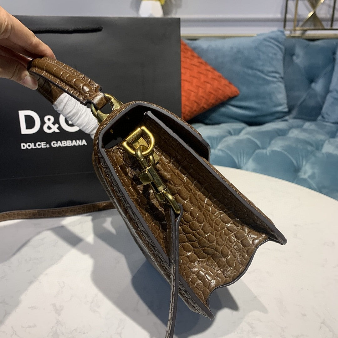 Top Quality MeTop Qualityum Devotion Bag Brown For Women 9.5in/24cm