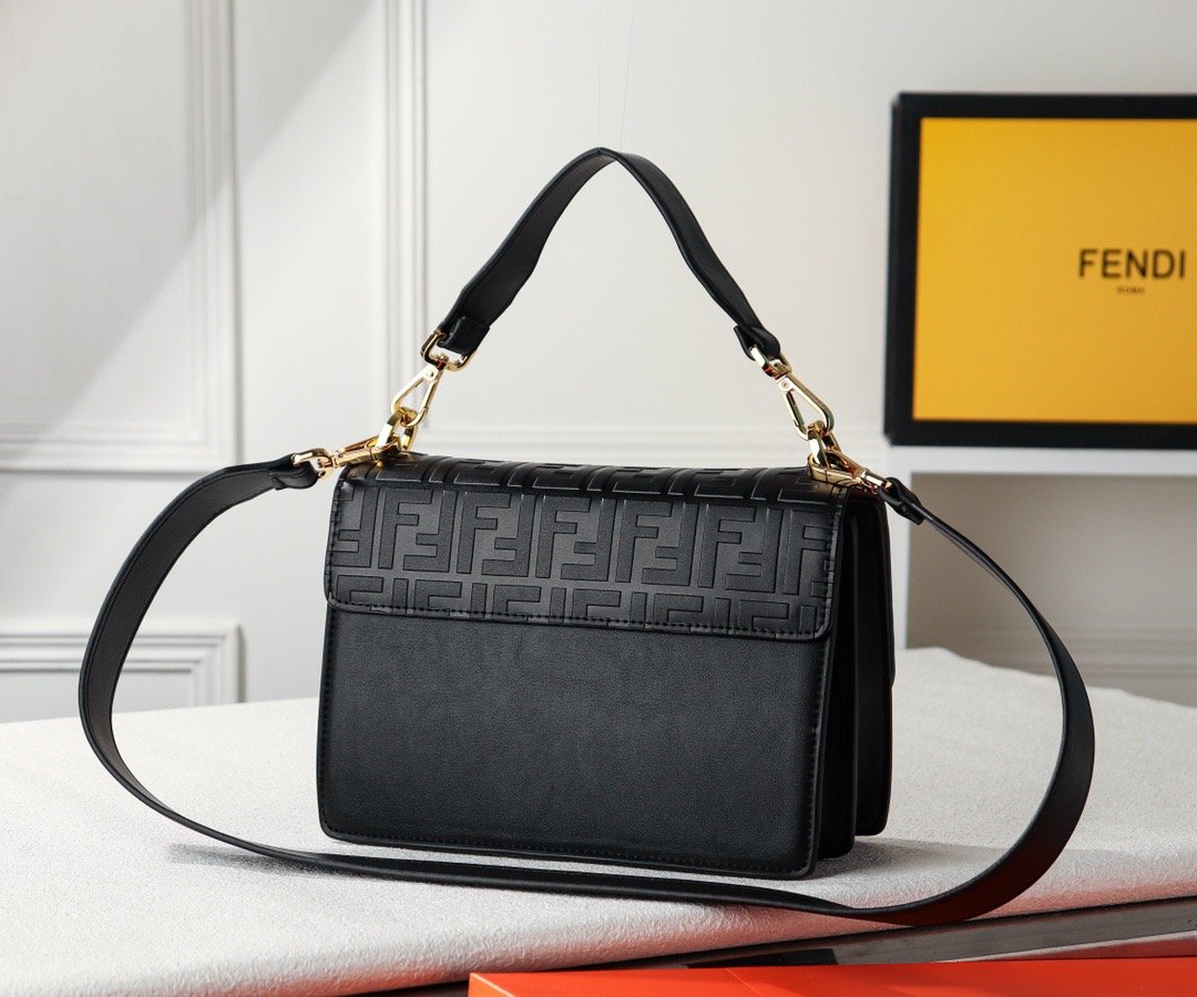 EN - New 1:1 rep Bags FEI 070