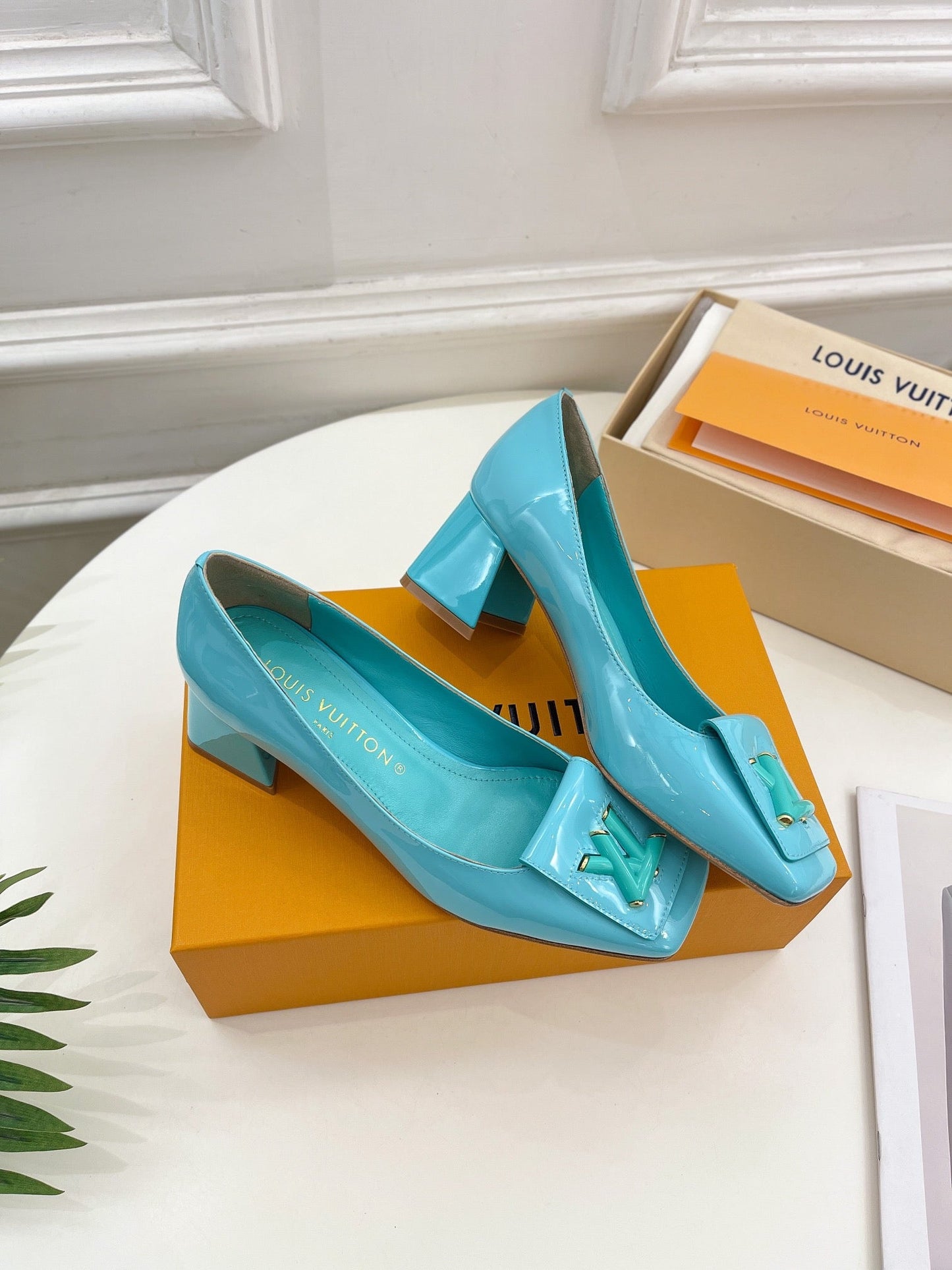New 1:1 rep LUV High Heel Shoes 036