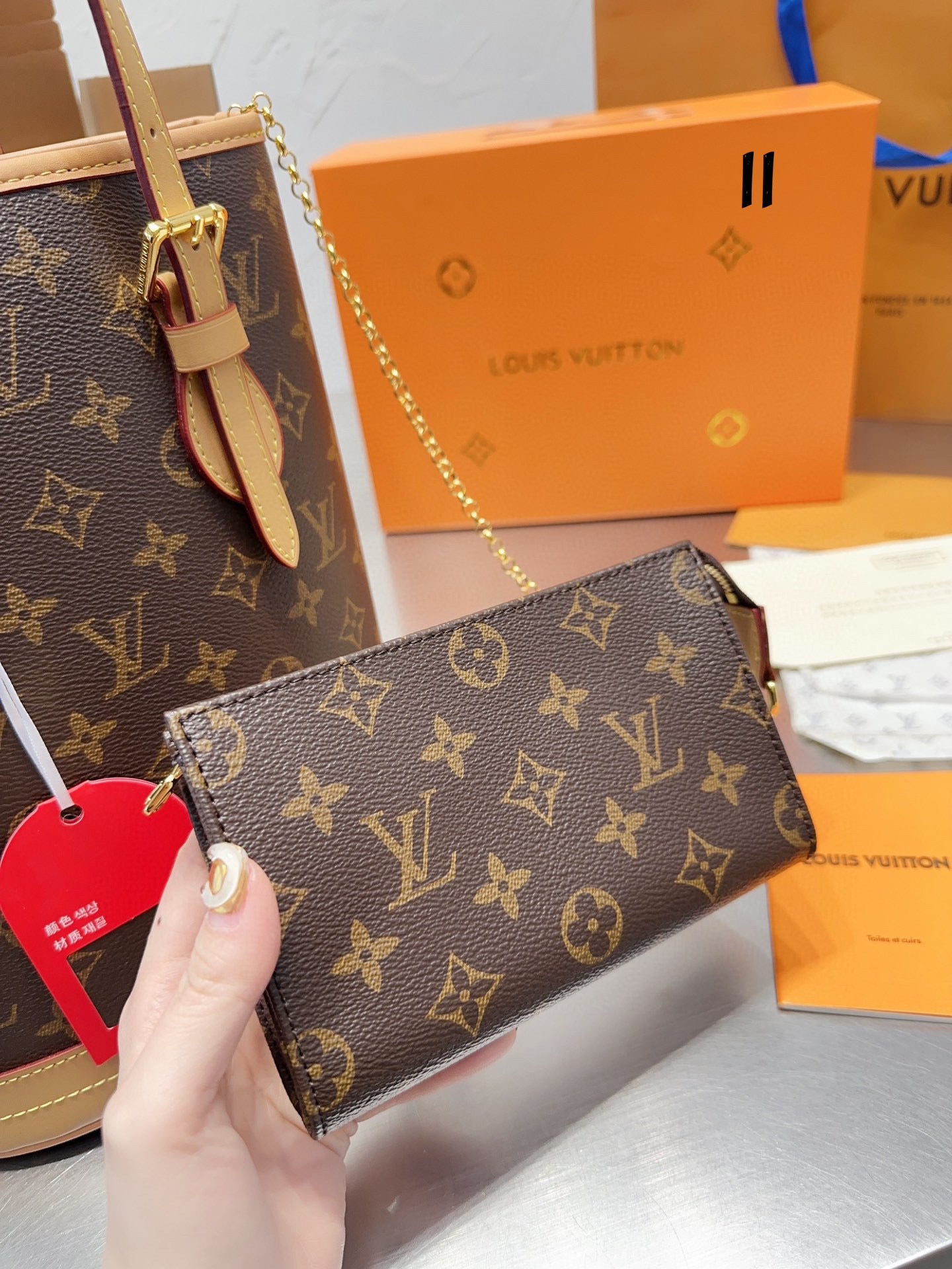 New 1:1 rep Lux Bags LUV 895