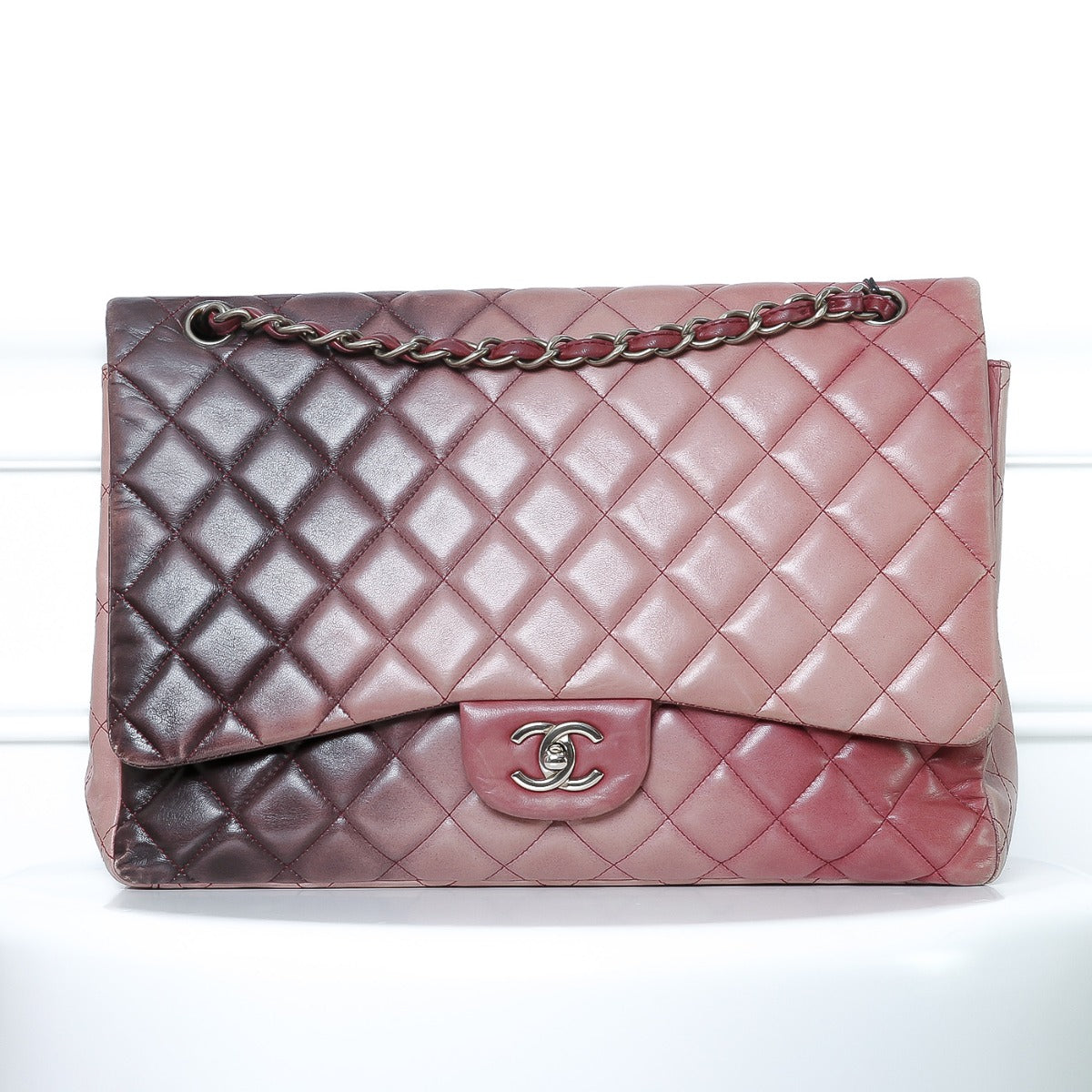 Chanel Ombre maxi single flap