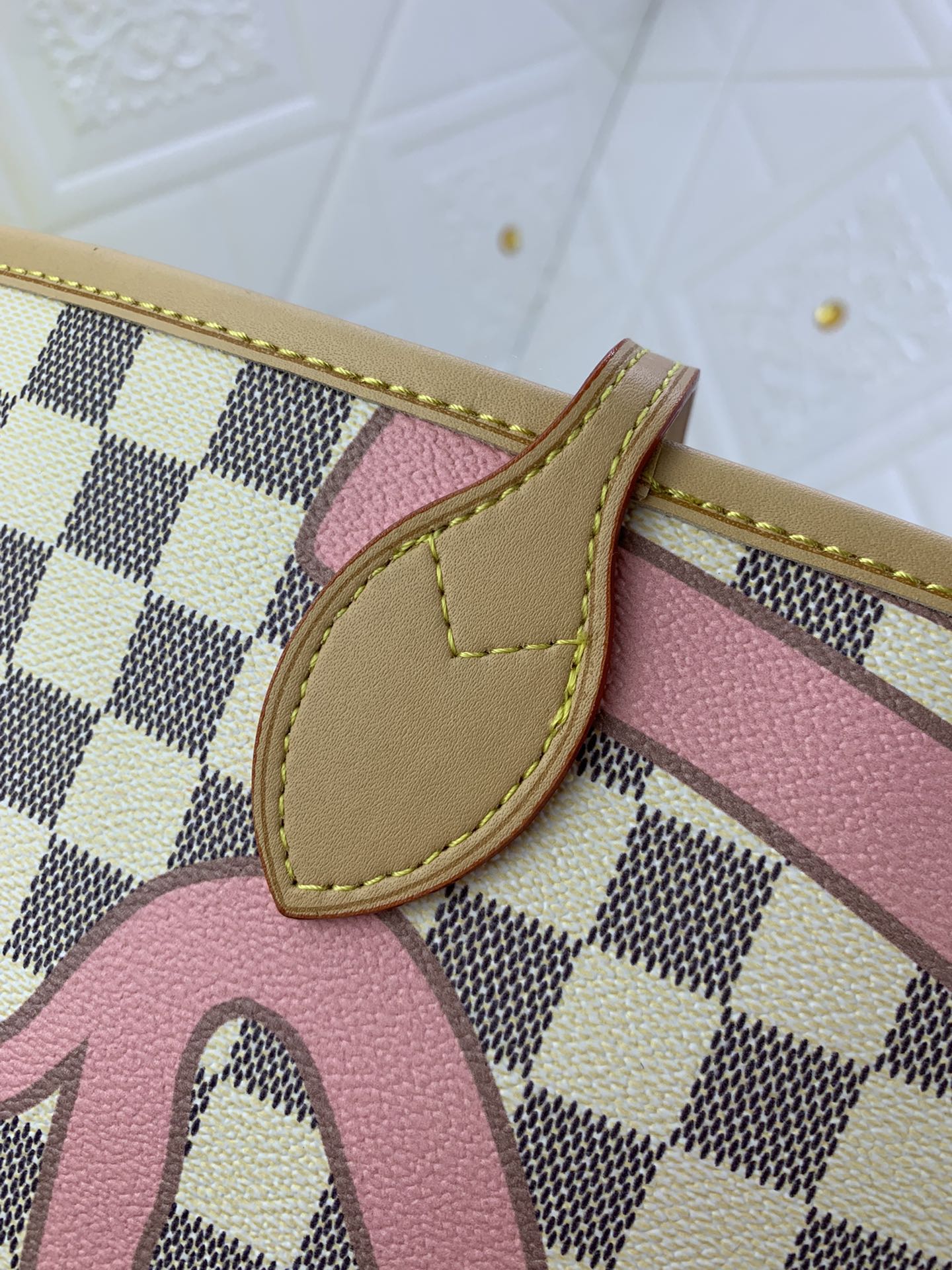 EN - Luxury Bags LUV 809