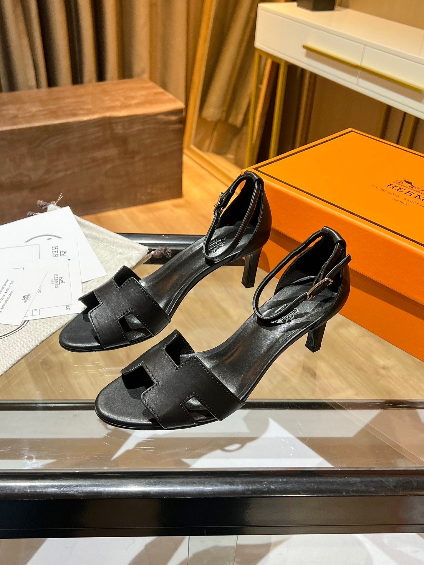 New 1:1 rep HM HIGH HEELS 039