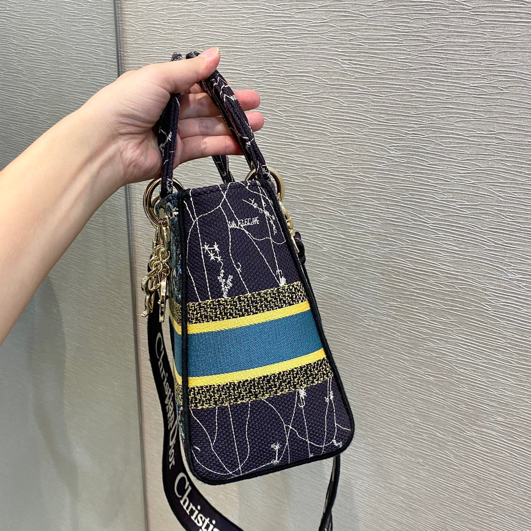 Top Quality MeTop Qualityum Lady D-Lite Bag Constellation Embroidery, Blue, For Women Womens Handbags, Crossbody Bags, 24cm CD M0565ORHP_M928