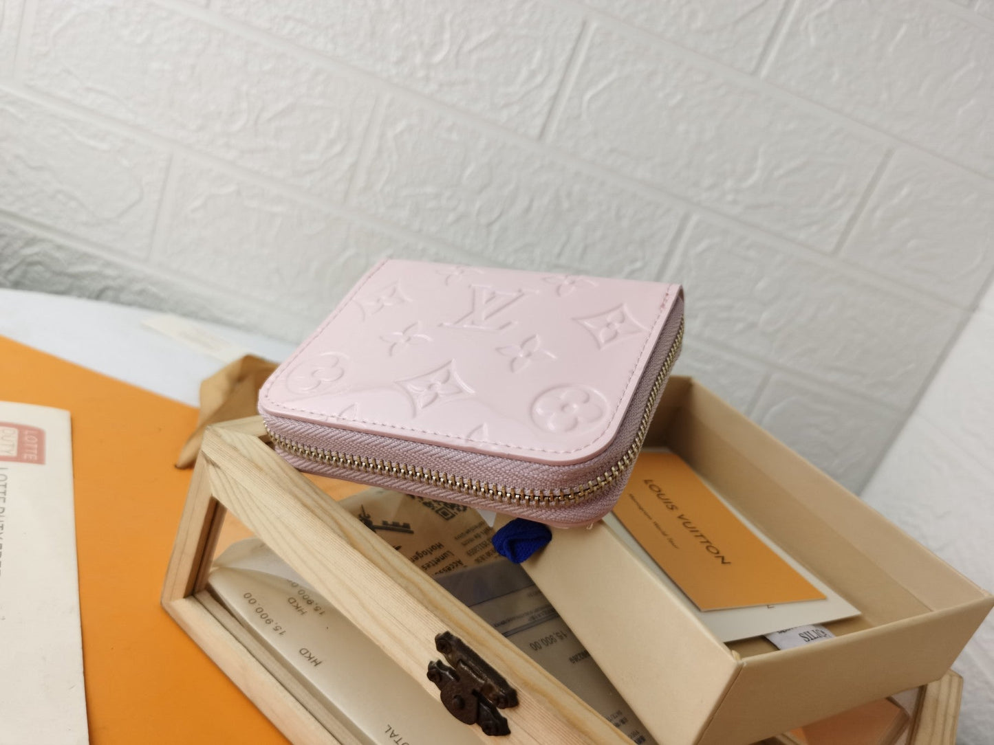 EN - New 1:1 rep Wallet LUV 121