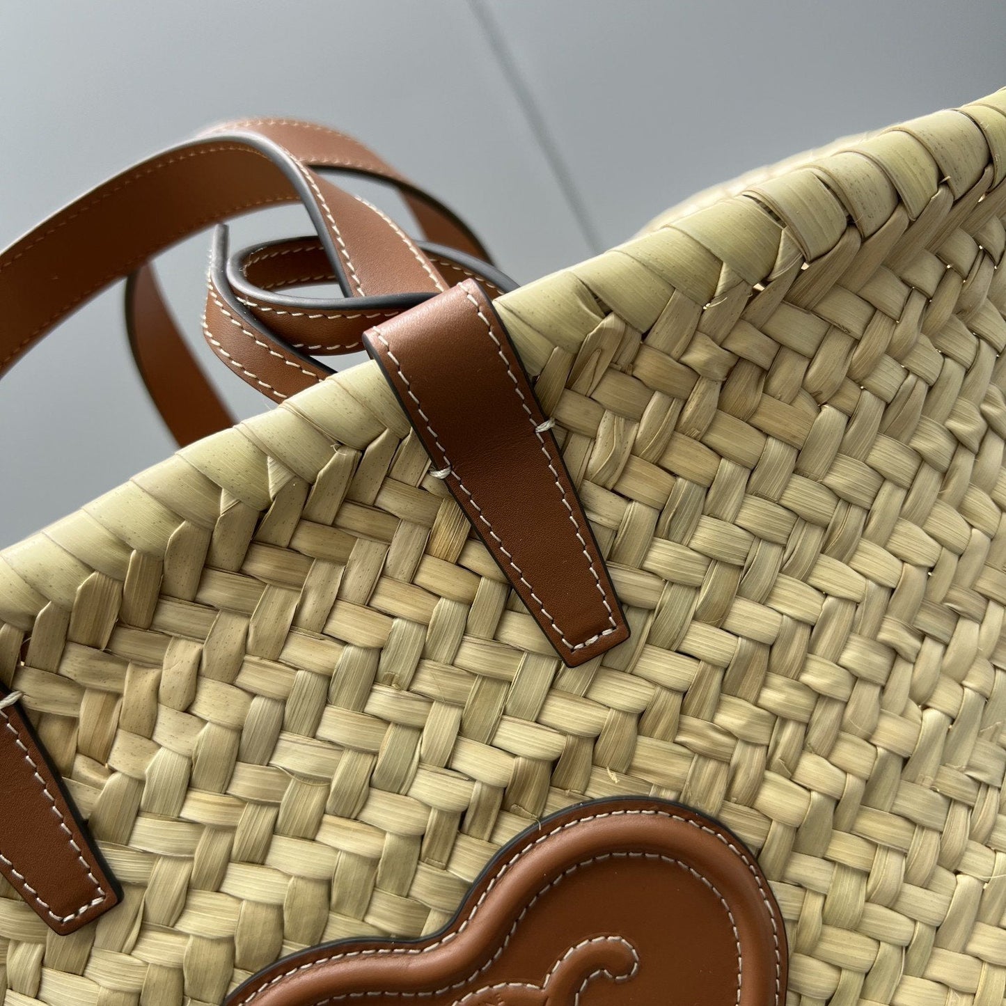 Top Quality Teen Triomphe Top Quality Classic Panier In Palm Leaves With Heart Patch Brown For Women 10in/25cm 194002DUI.04LU