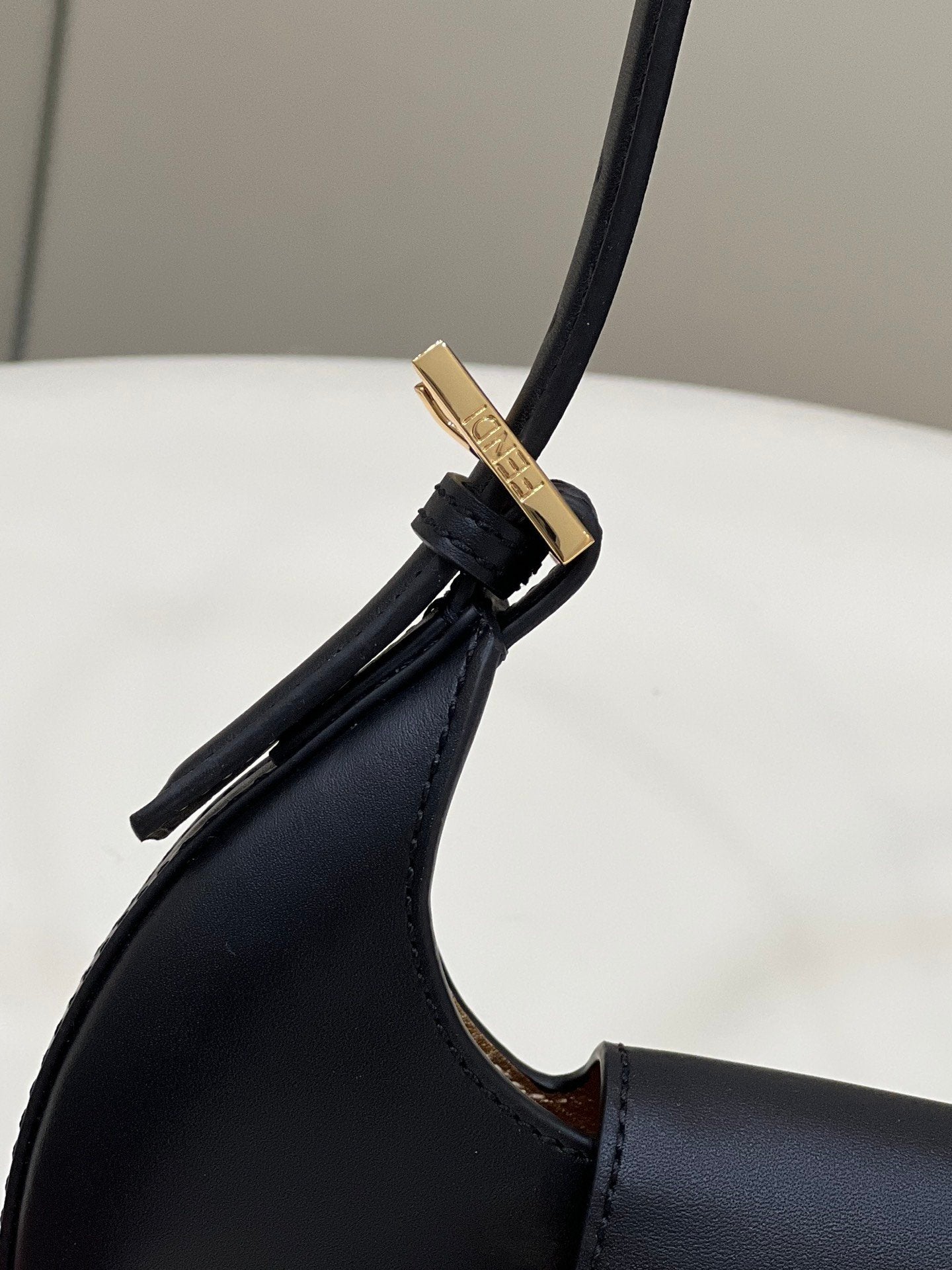 Top QualityTop Quality Cookie Black For Women, Women’s Handbags, Shoulder Bags 7in/19cm FF 8BS065AAIWF0KUR