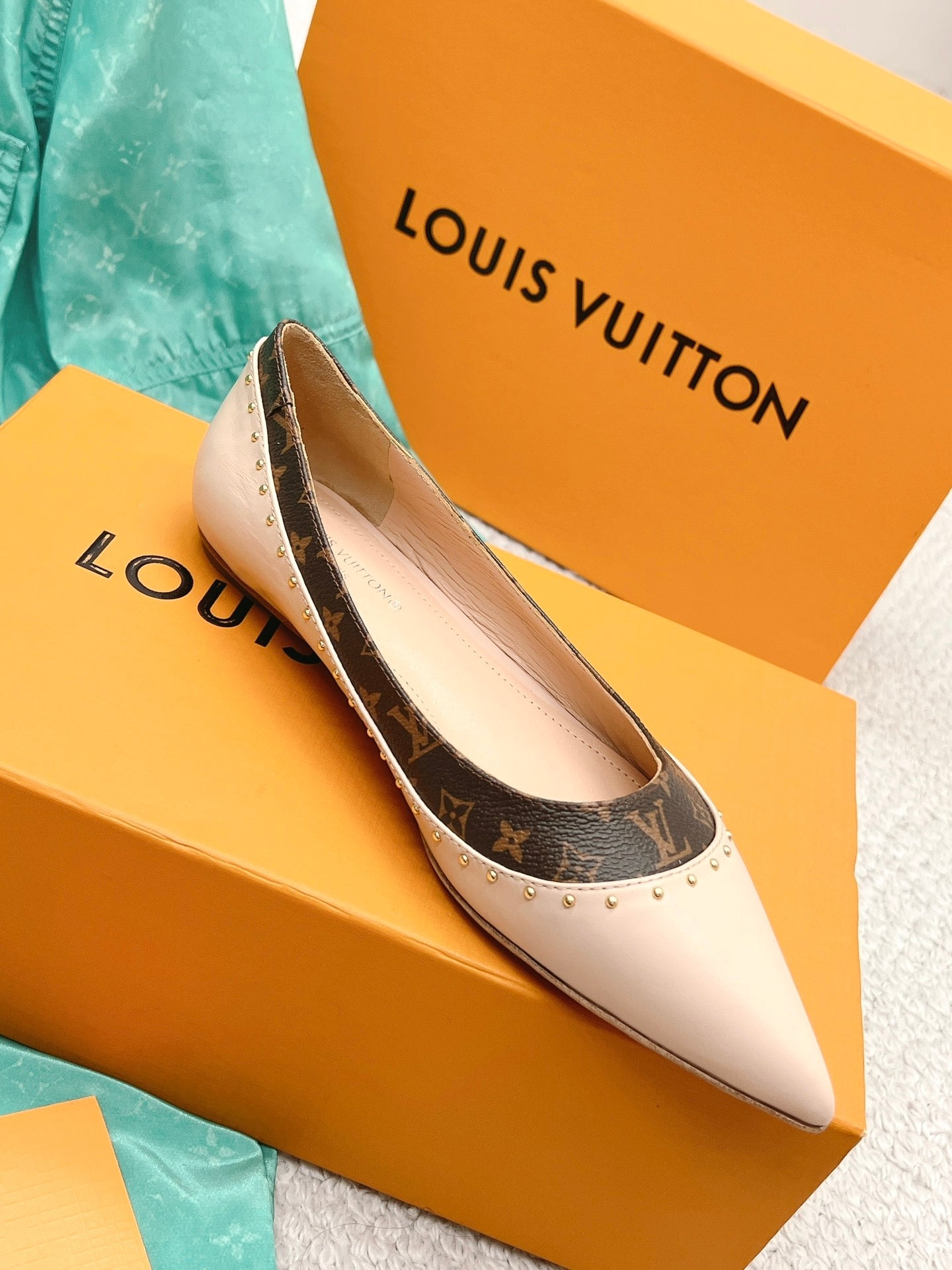 New 1:1 rep LUV High Heel Shoes 046