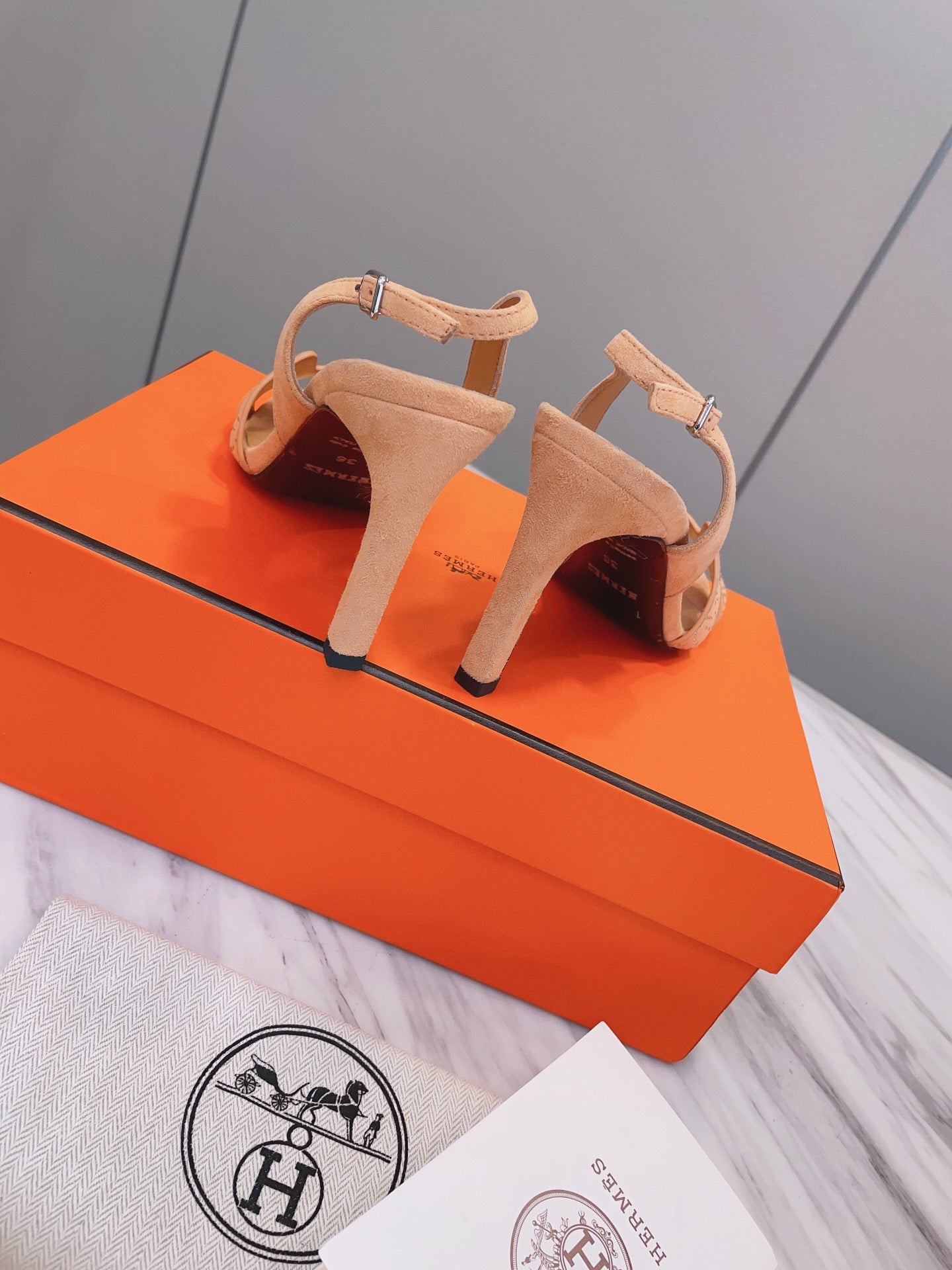 New 1:1 rep HM HIGH HEELS 002