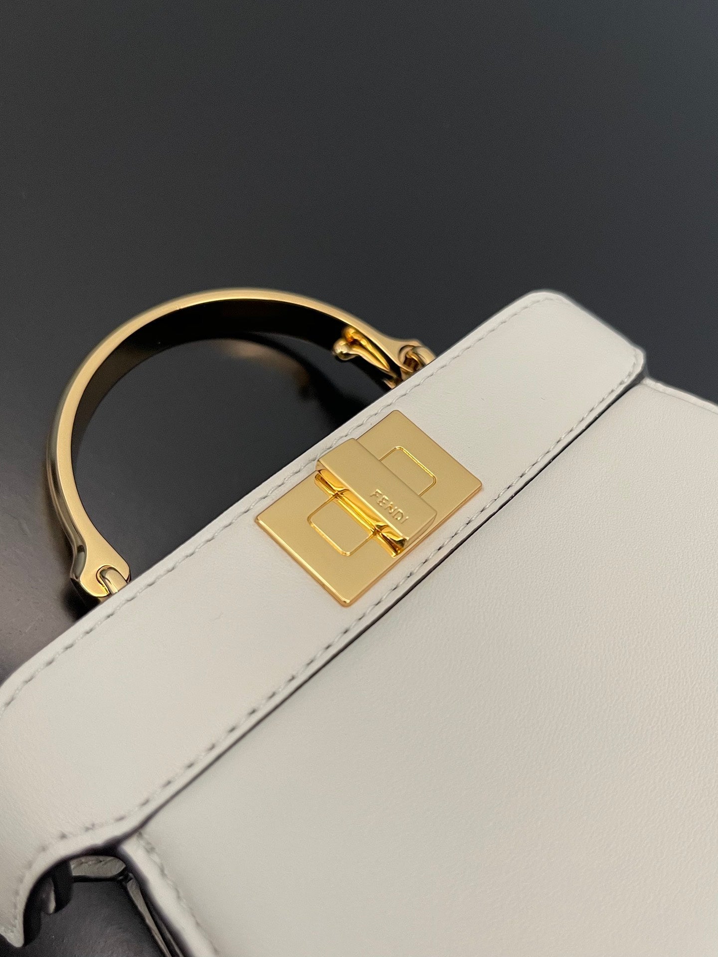 Top QualityTop Quality Peekaboo ISeeU Petite White Micro Bag For Woman 11cm/4.5in