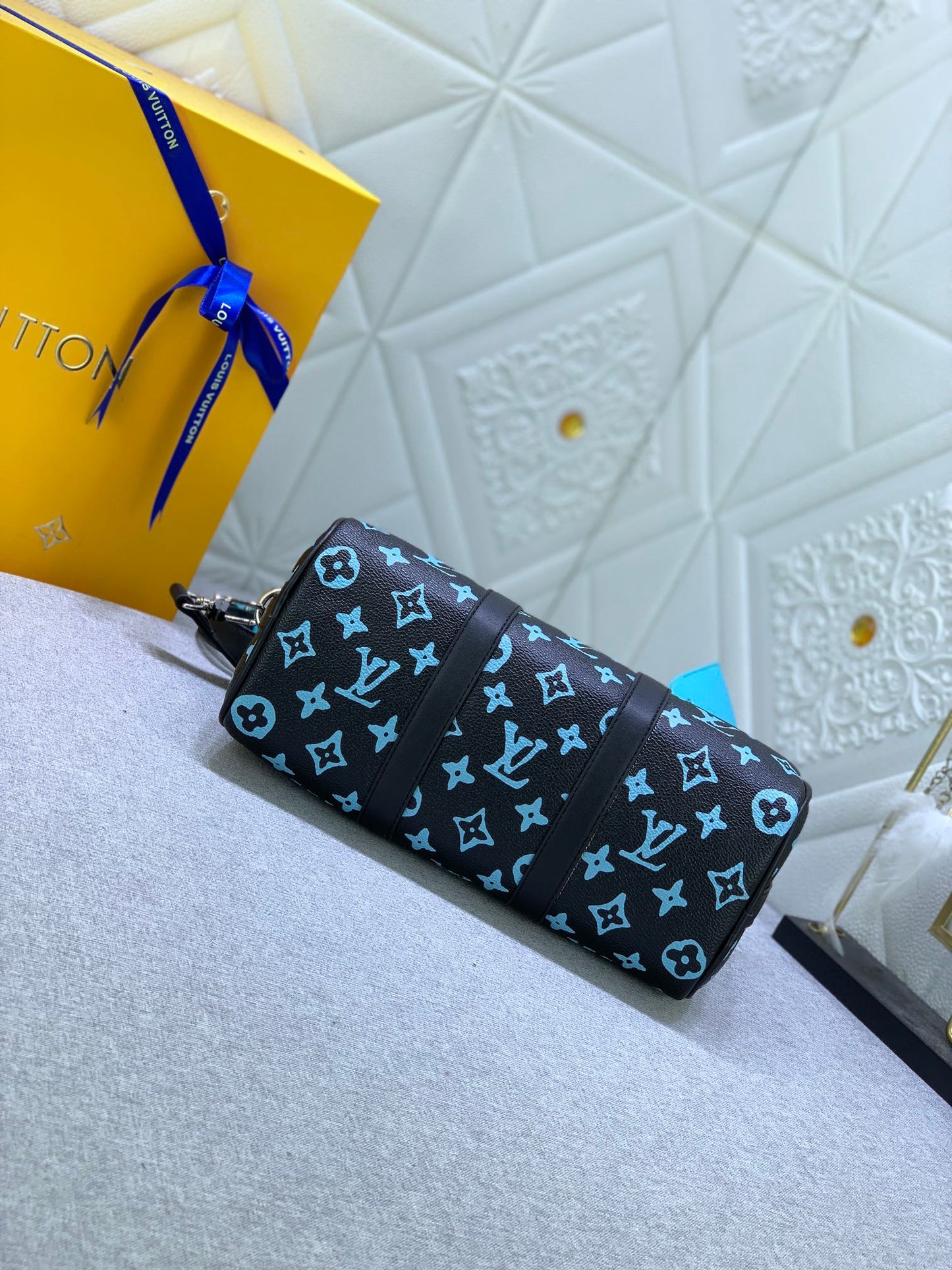 EN - New 1:1 rep Bag LUV 643