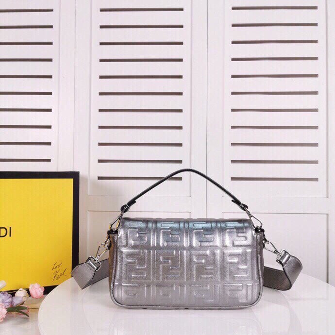 Top QualityTop Quality Baguette Chain Midi Medium Silver Bag For Woman 26cm/10in