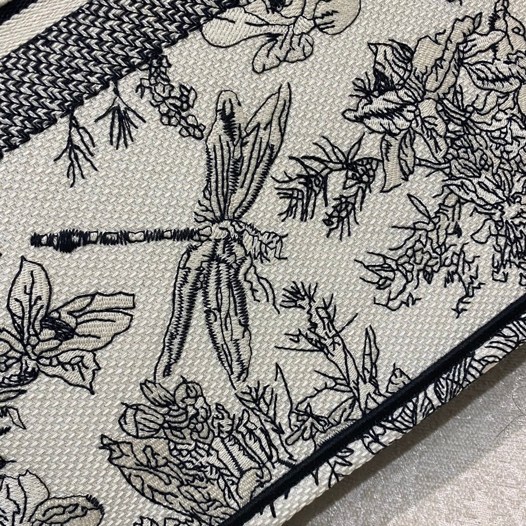 Top Quality MeTop Qualityum Book Tote Blue Toile de Jouy Flowers Embroidery, Blue, For Women Womens Handbags, Shoulder Bags, 42cm CD M1286ZTQW_M808