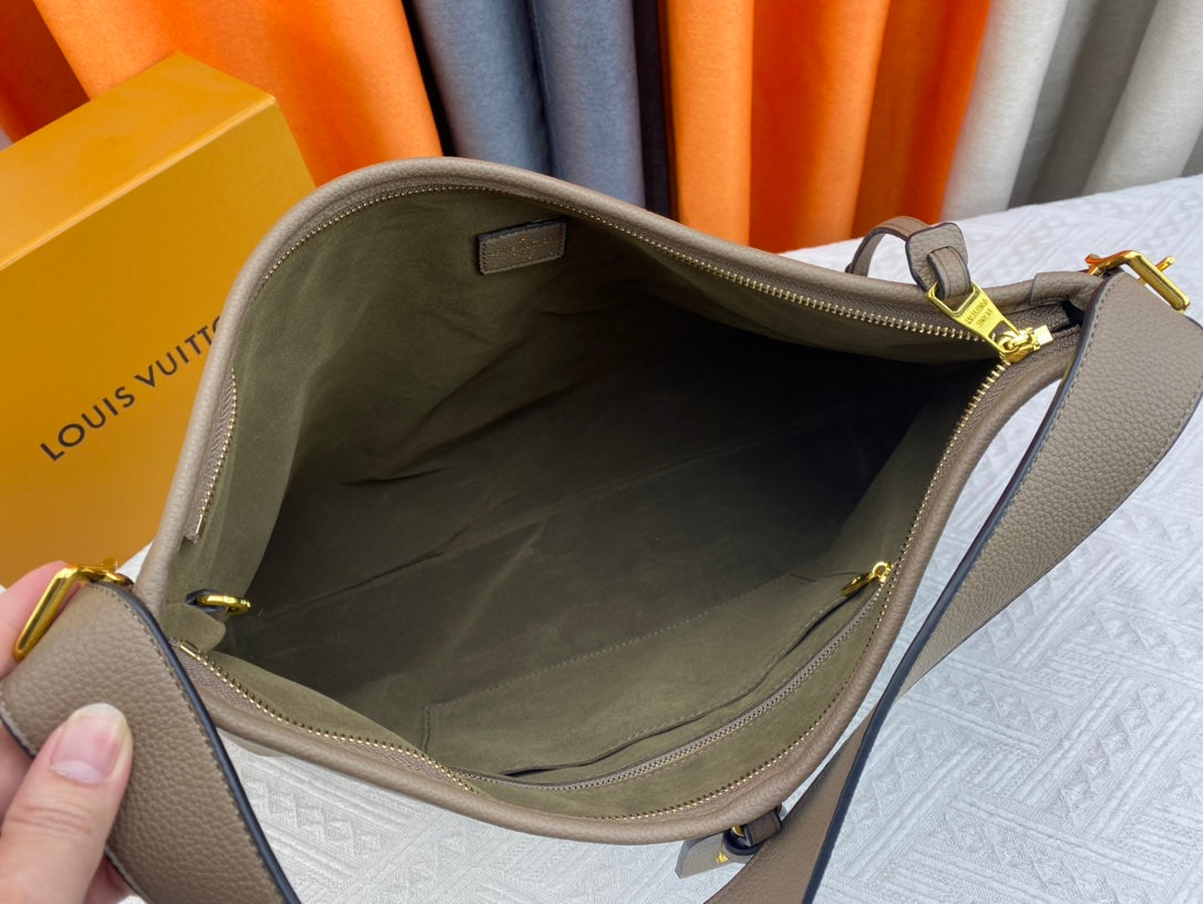 EN - New 1:1 rep Bag LUV 629