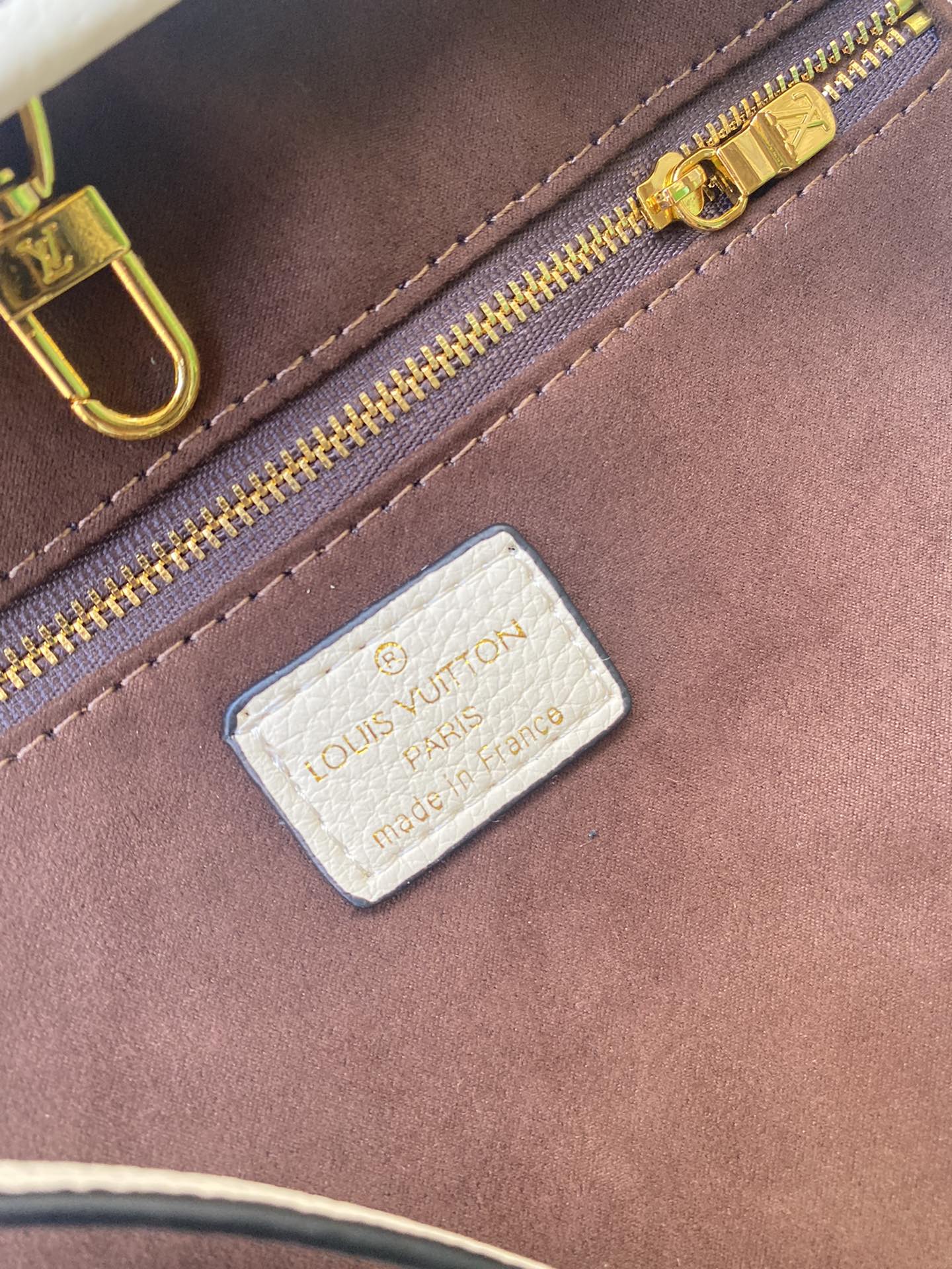 EN - Luxury Bags LUV 790
