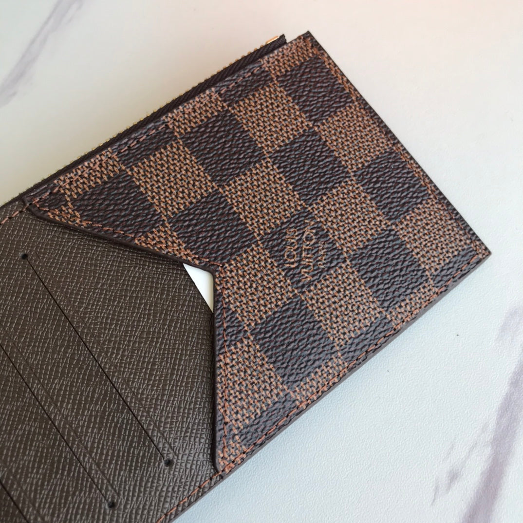 EN - New 1:1 rep Wallet LUV 131