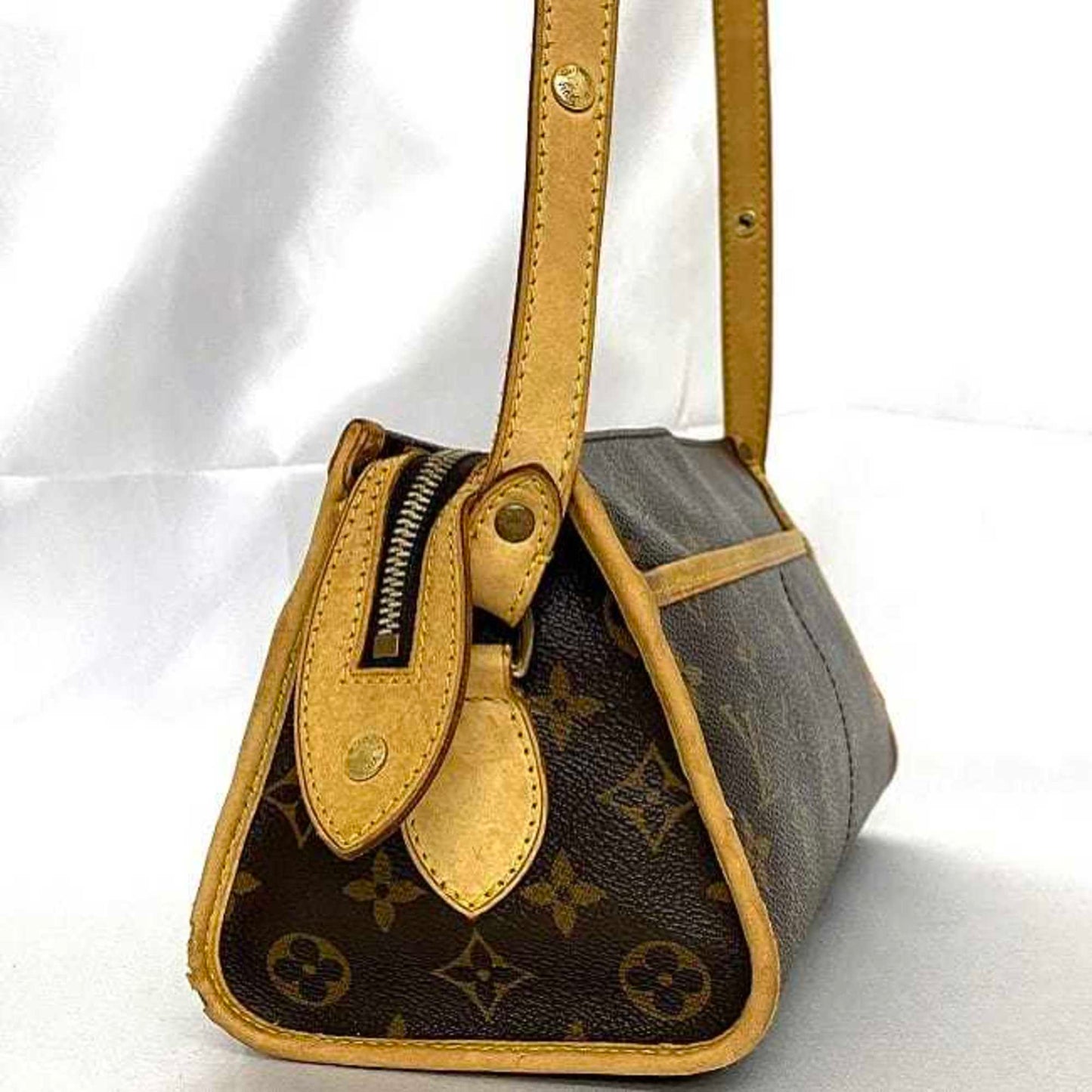Louis Vuitton Monogram Monogram Monogram Shoulder Bag