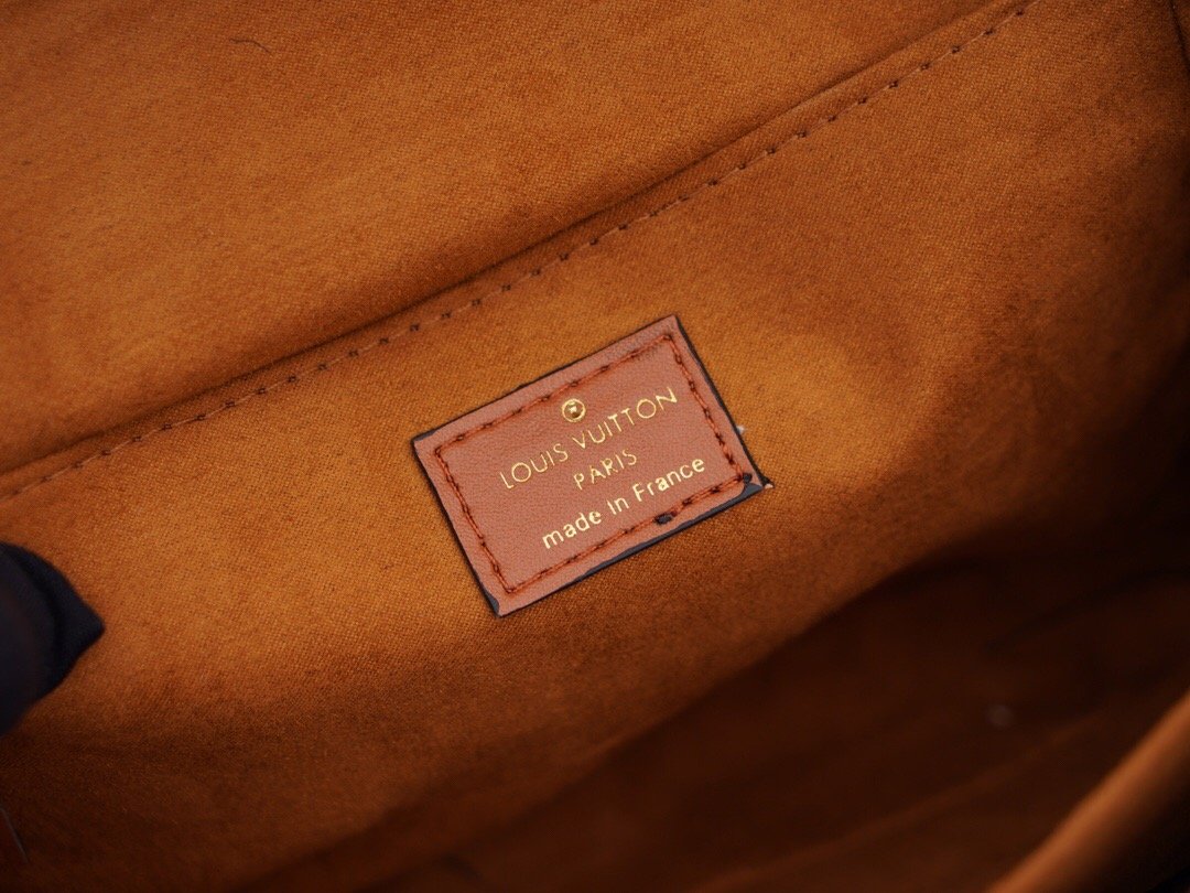 EN - New 1:1 rep Bags LUV 128
