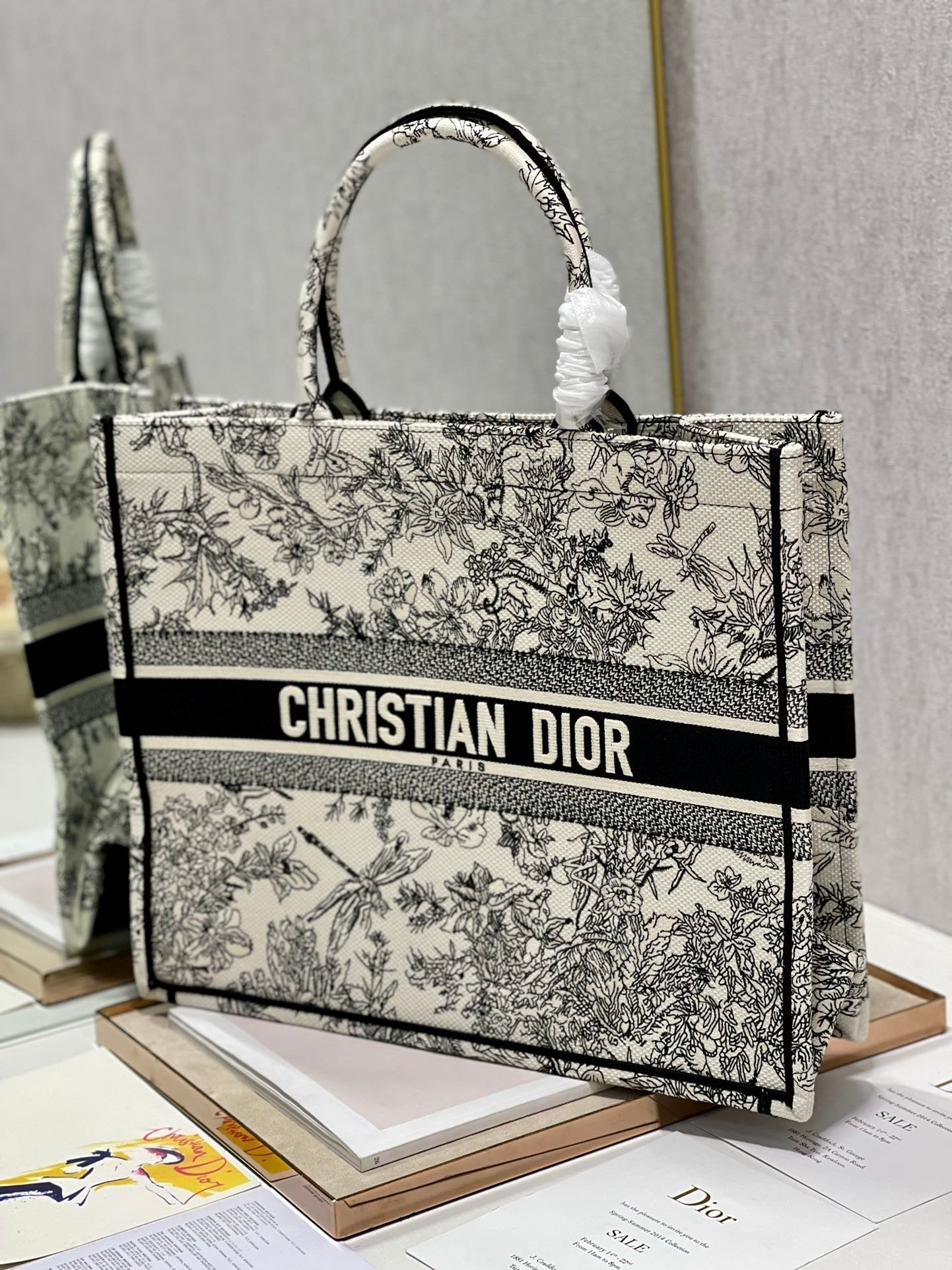 Top Quality Large Book Tote Blue Toile de Jouy Flowers Embroidery, Blue/Beige, For Women Womens Handbags, Shoulder Bags, 42cm CD M1286ZTQW_M808
