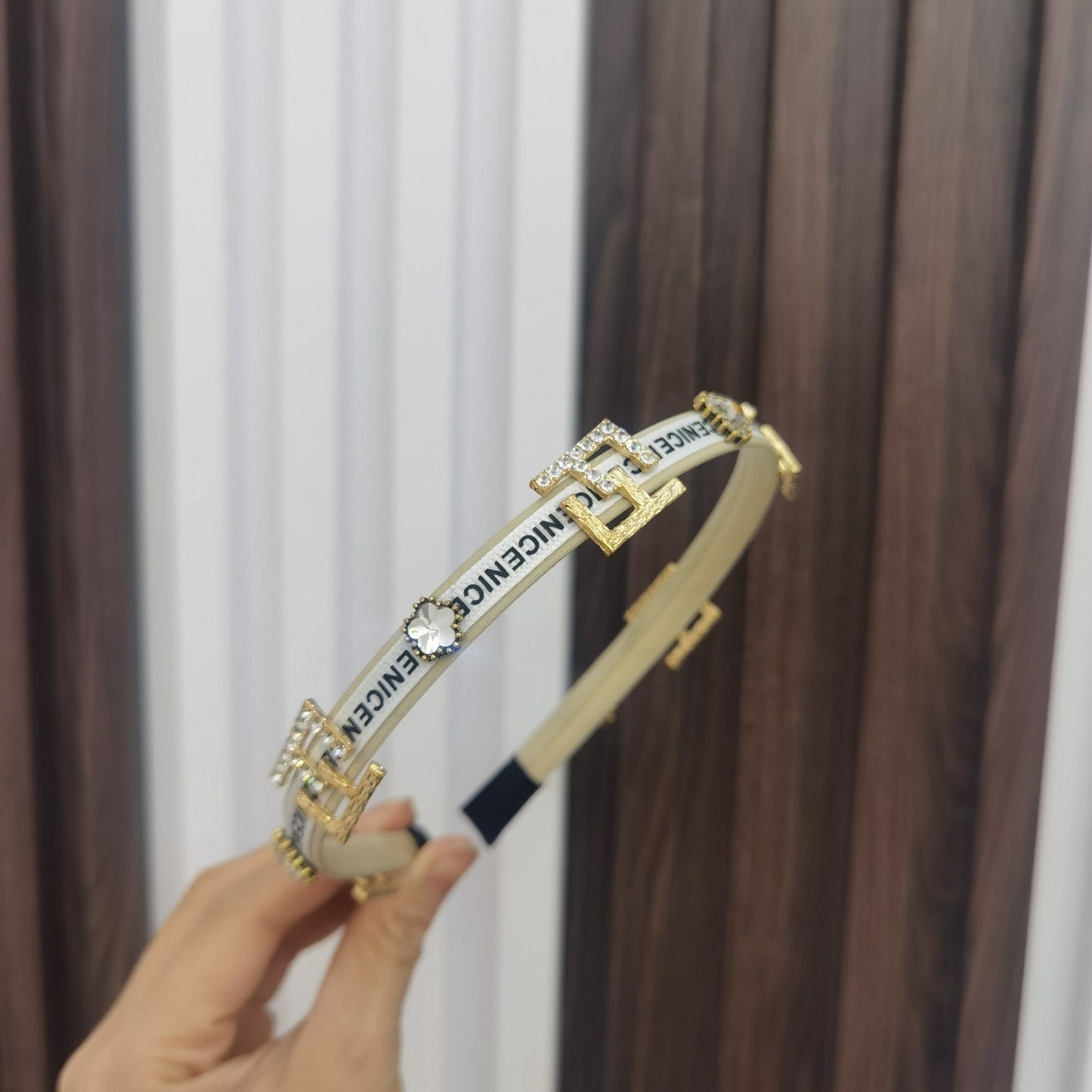 EN - Luxury Hair Band FEI 042