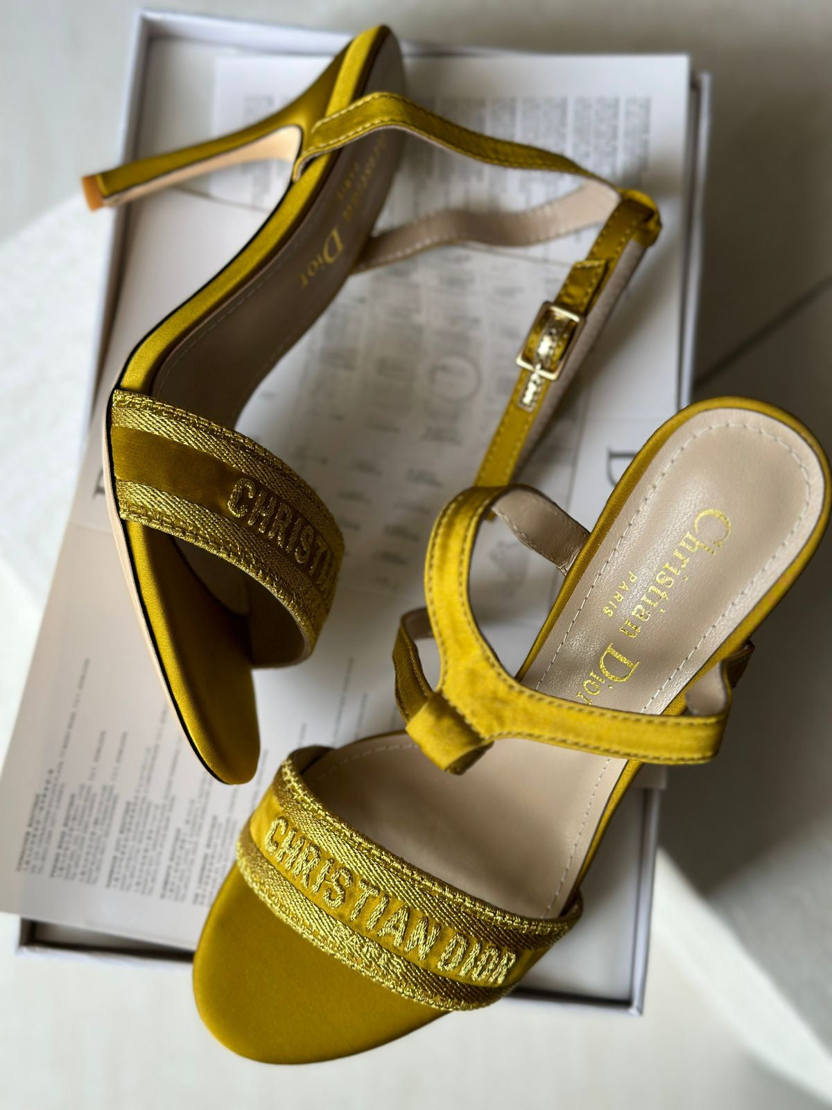 DIOR