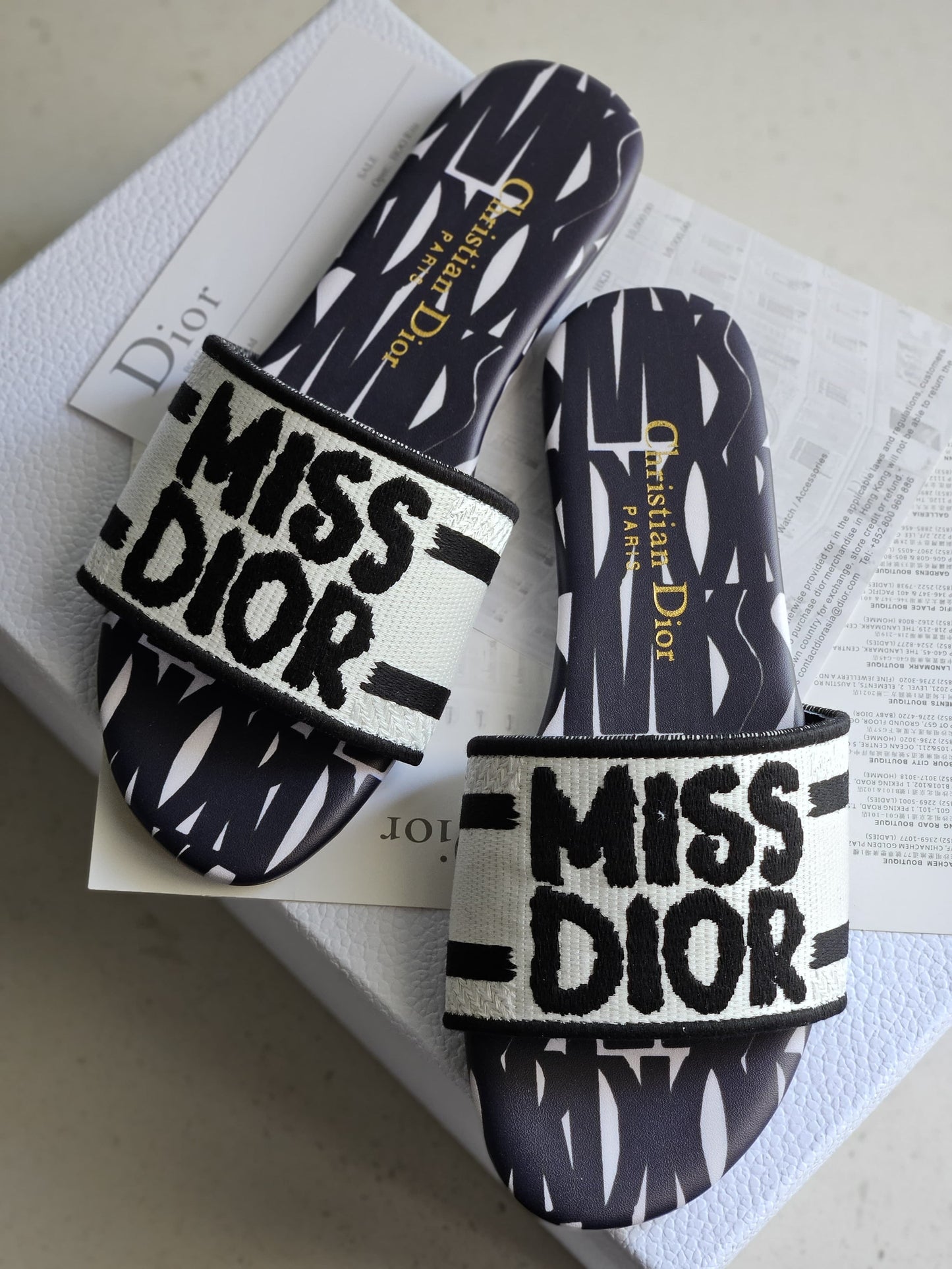 DIOR