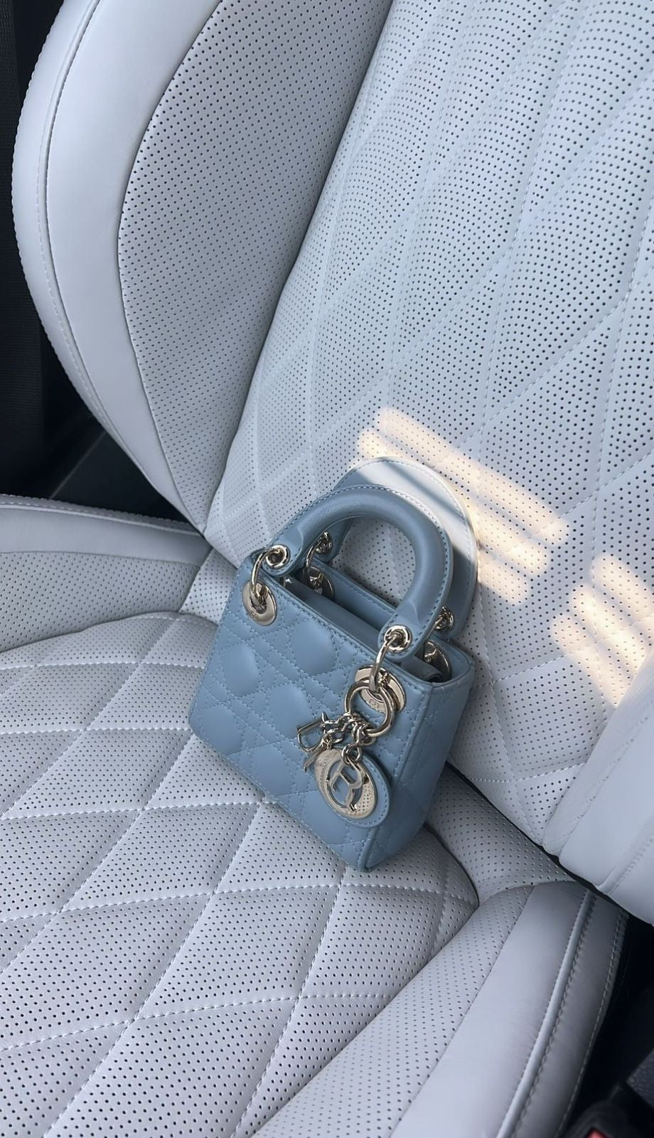 DIOR