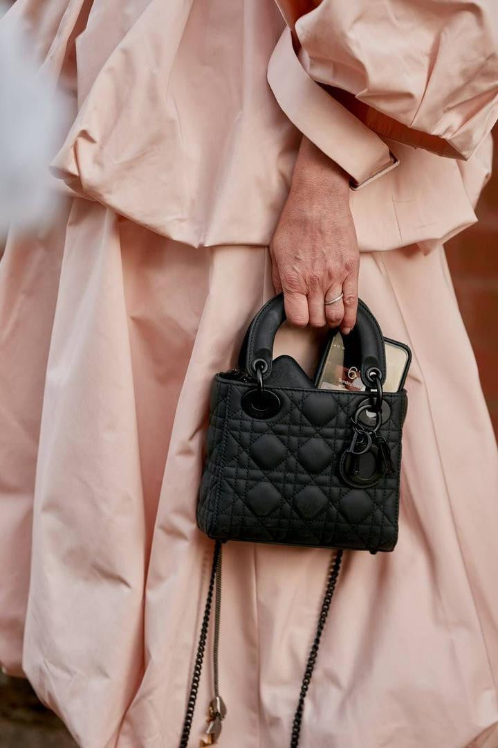 DIOR
