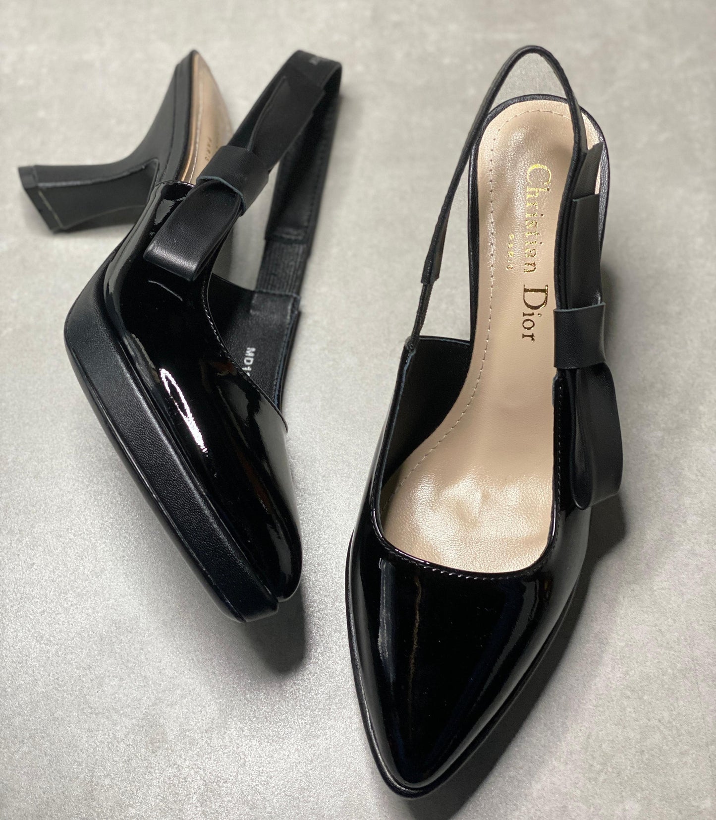 DIOR