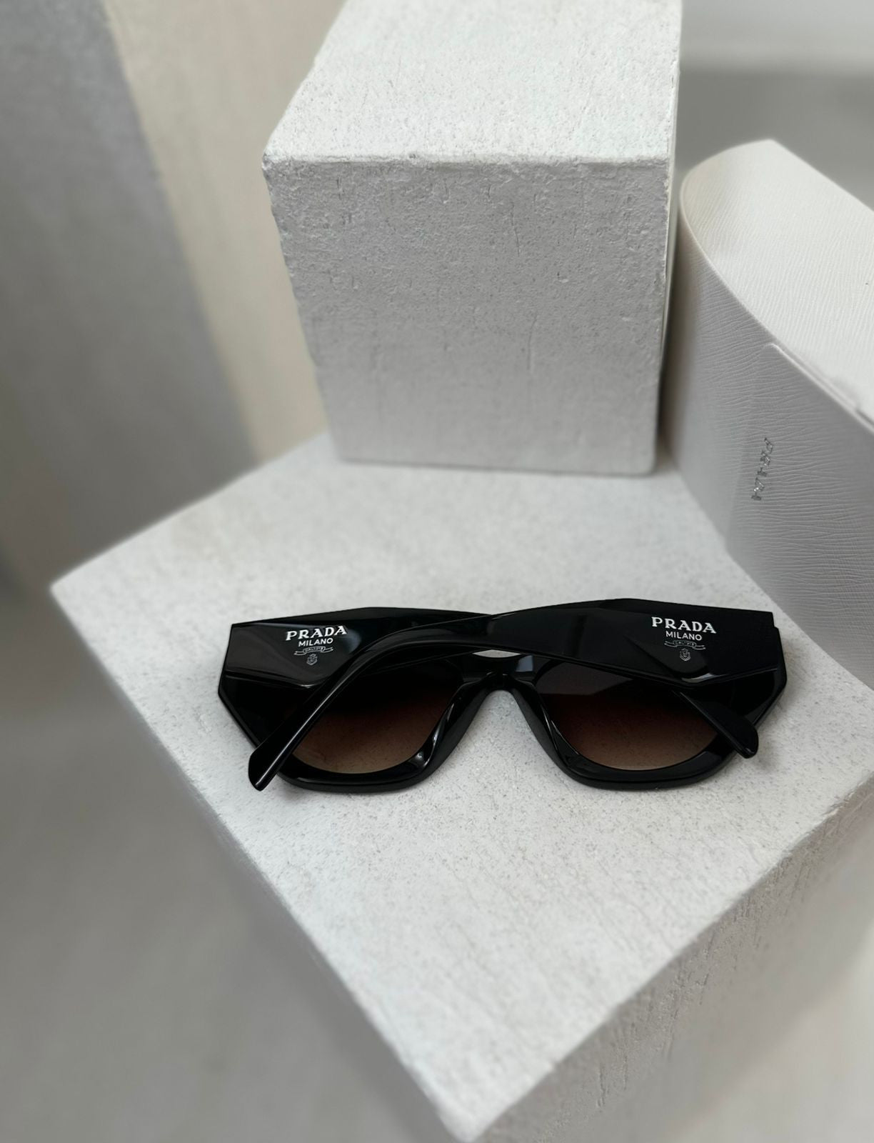 PRADA (2 Color)