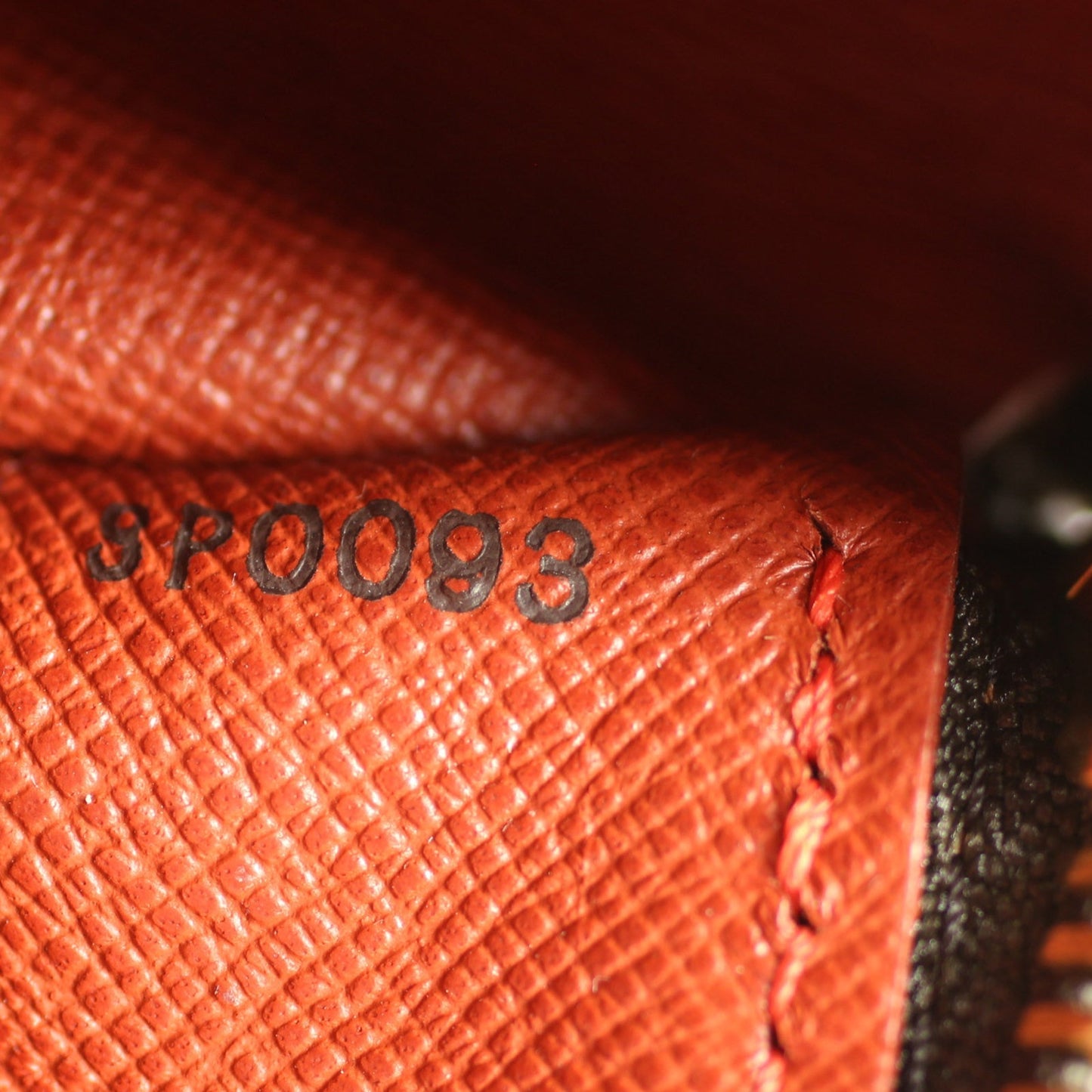 Louis Vuitton Papillon 28