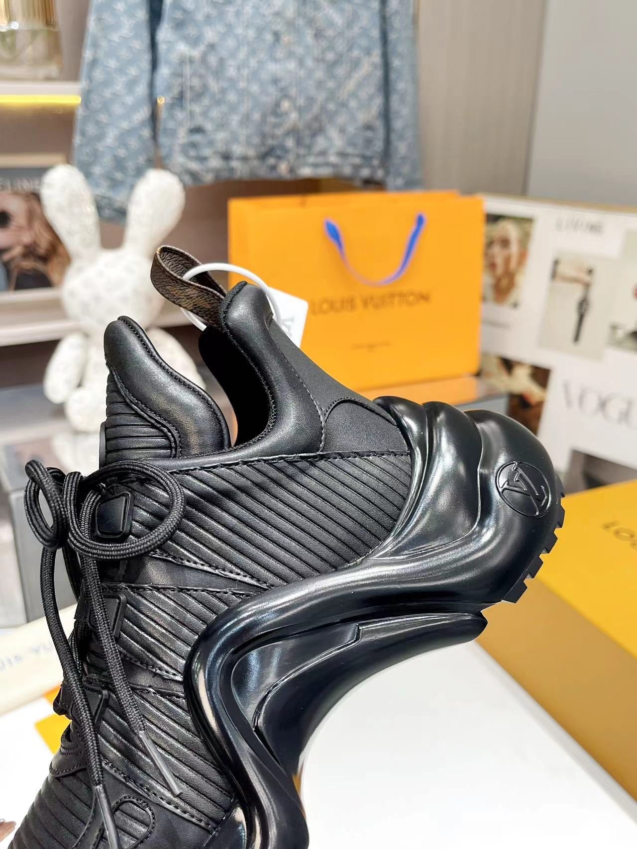 Louis Vuitton Sneakers