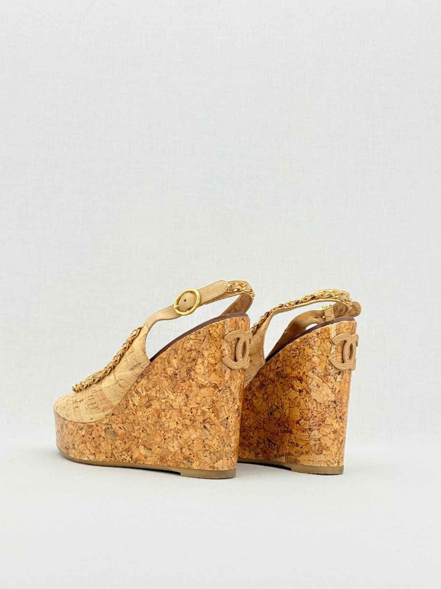 CHANEL Cork heels Beige Size EU 38 Heeled Sandals