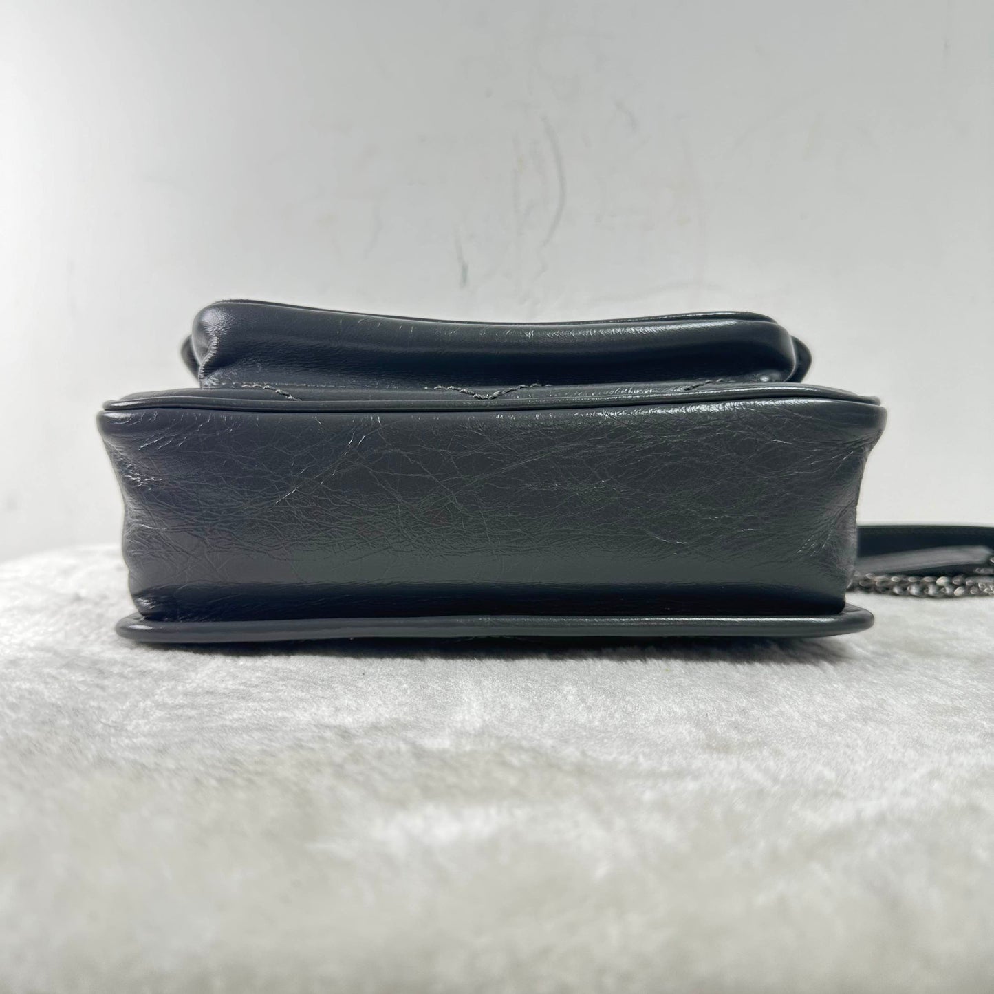 TT! Yves Saint Laurent Calfskin BJ1102105010 Saint Laurent Niki Dark Grey Cowskin Shoulder