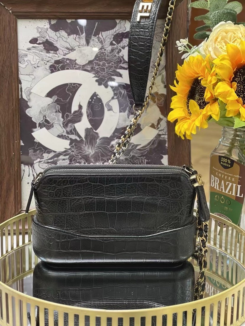 Chanel Gabrielle Woc mini Black 2019 18.5*11cm 10616