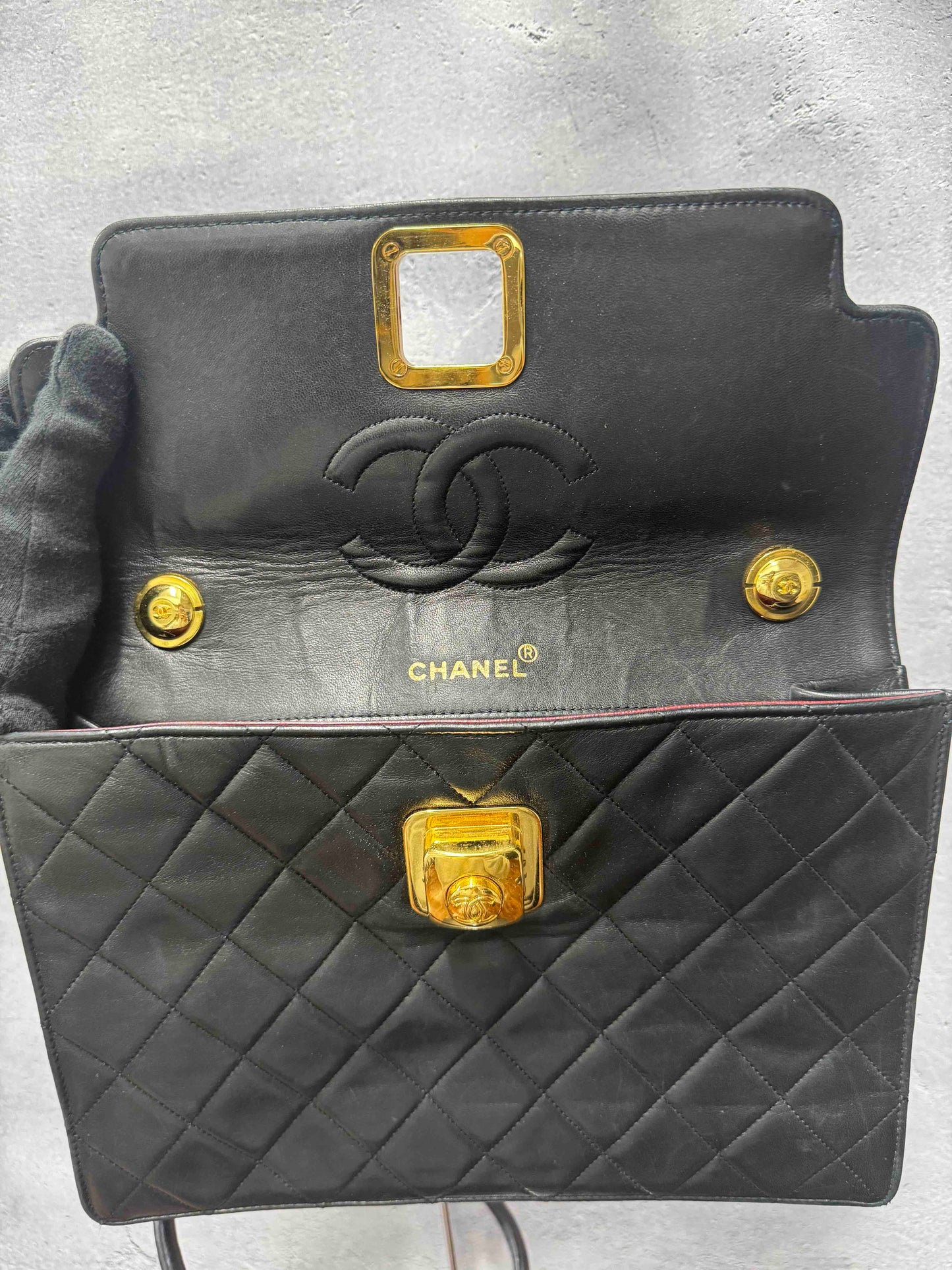 Chanel Crossbody Bag JZ499160800 Black Leather Style