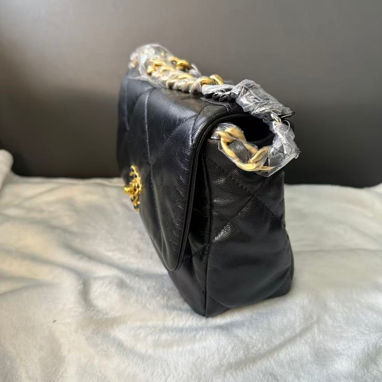 Chanel 19bag small year2021 12437671