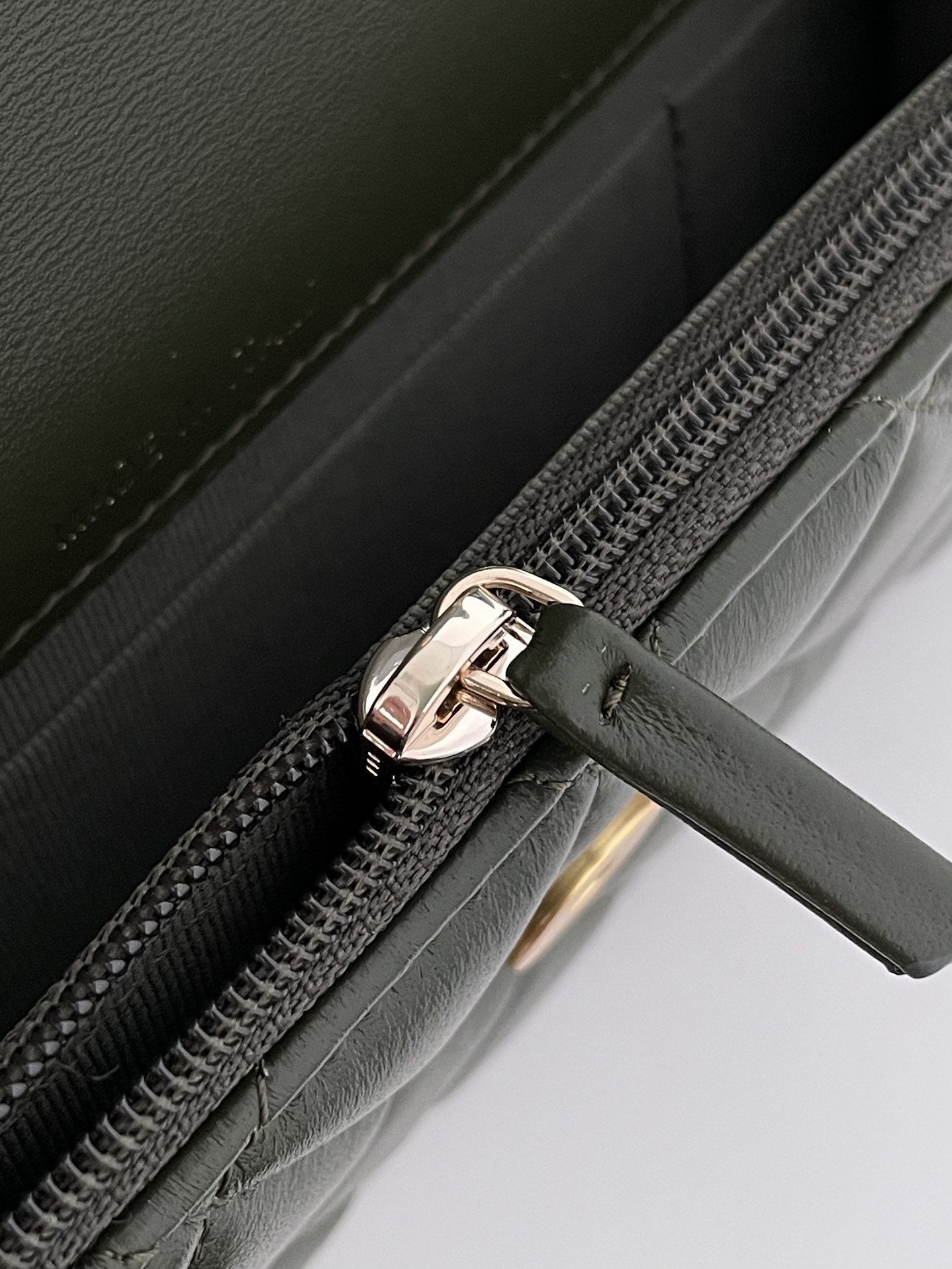 CHLWallet With Strap Dark Green For Women, Women’s Bags 6.7in/17cm