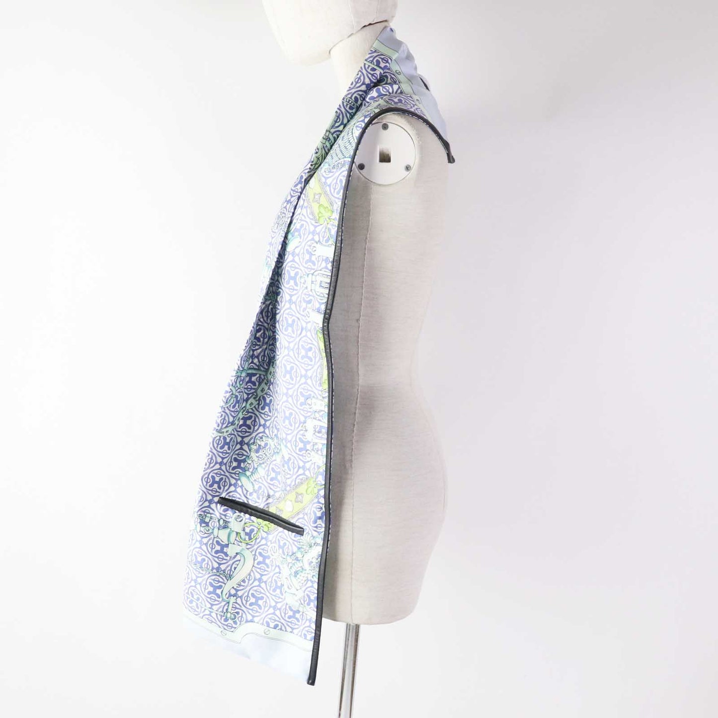 HERMES Stall Main: 100% silk, part: leather Blue type Mors et Gourmettes Bits and Chains Women  d