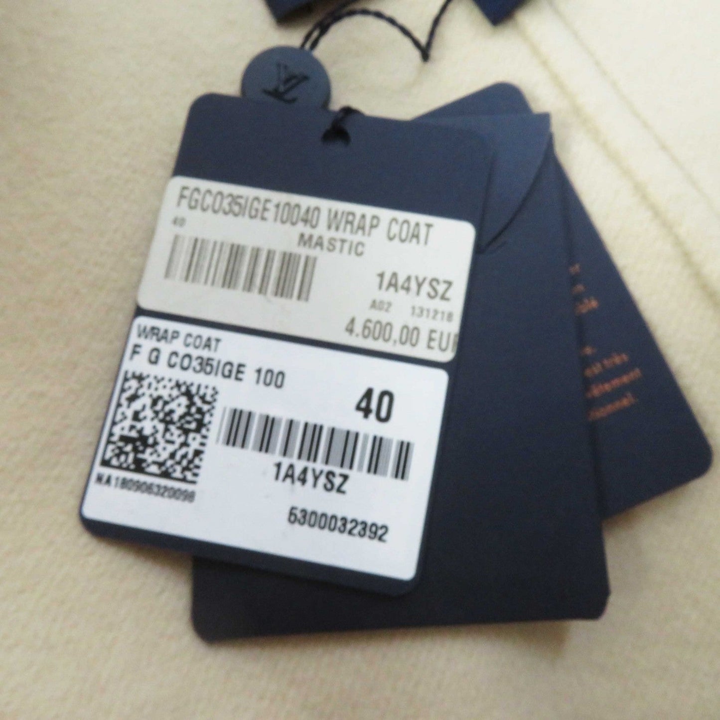 LOUIS VUITTON coat 1A4YSZ Outer: 100% cashmere, Lining: 50% rayon, Lining: 50% cupra, Part: 100% polyester, Part: lamb leather light beige Women 40  d