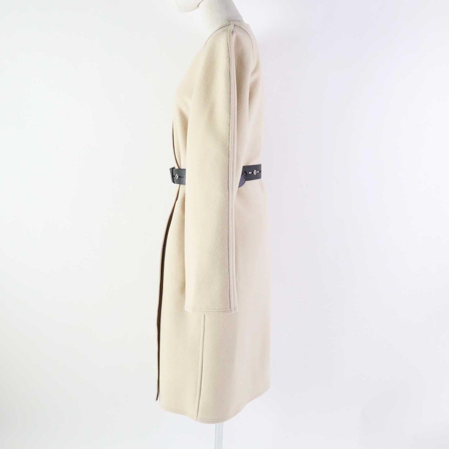 LOUIS VUITTON coat 1A4YSZ Outer: 100% cashmere, Lining: 50% rayon, Lining: 50% cupra, Part: 100% polyester, Part: lamb leather light beige Women 40  d