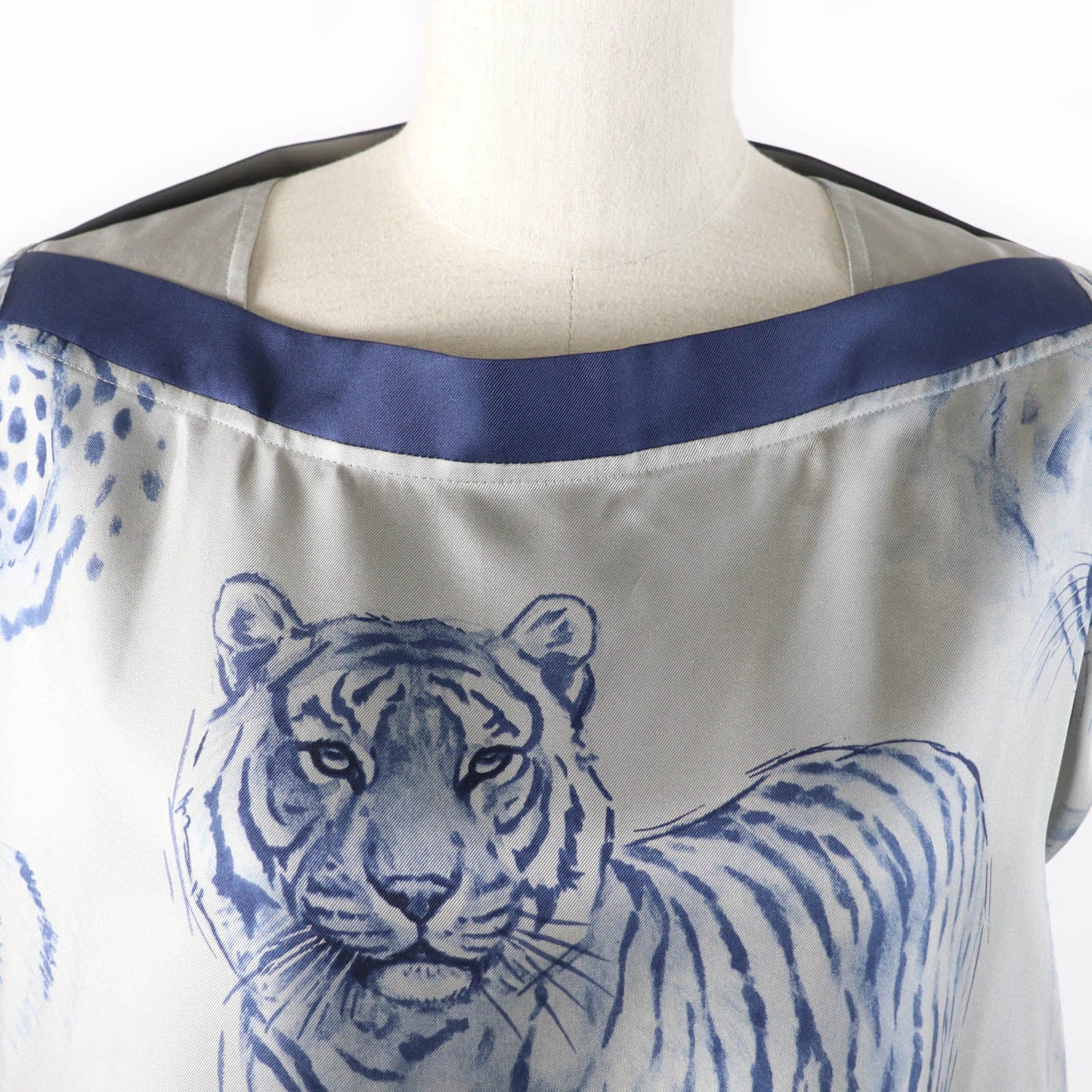 HERMES tops Main: 100% silk Gray navy Women 36  d