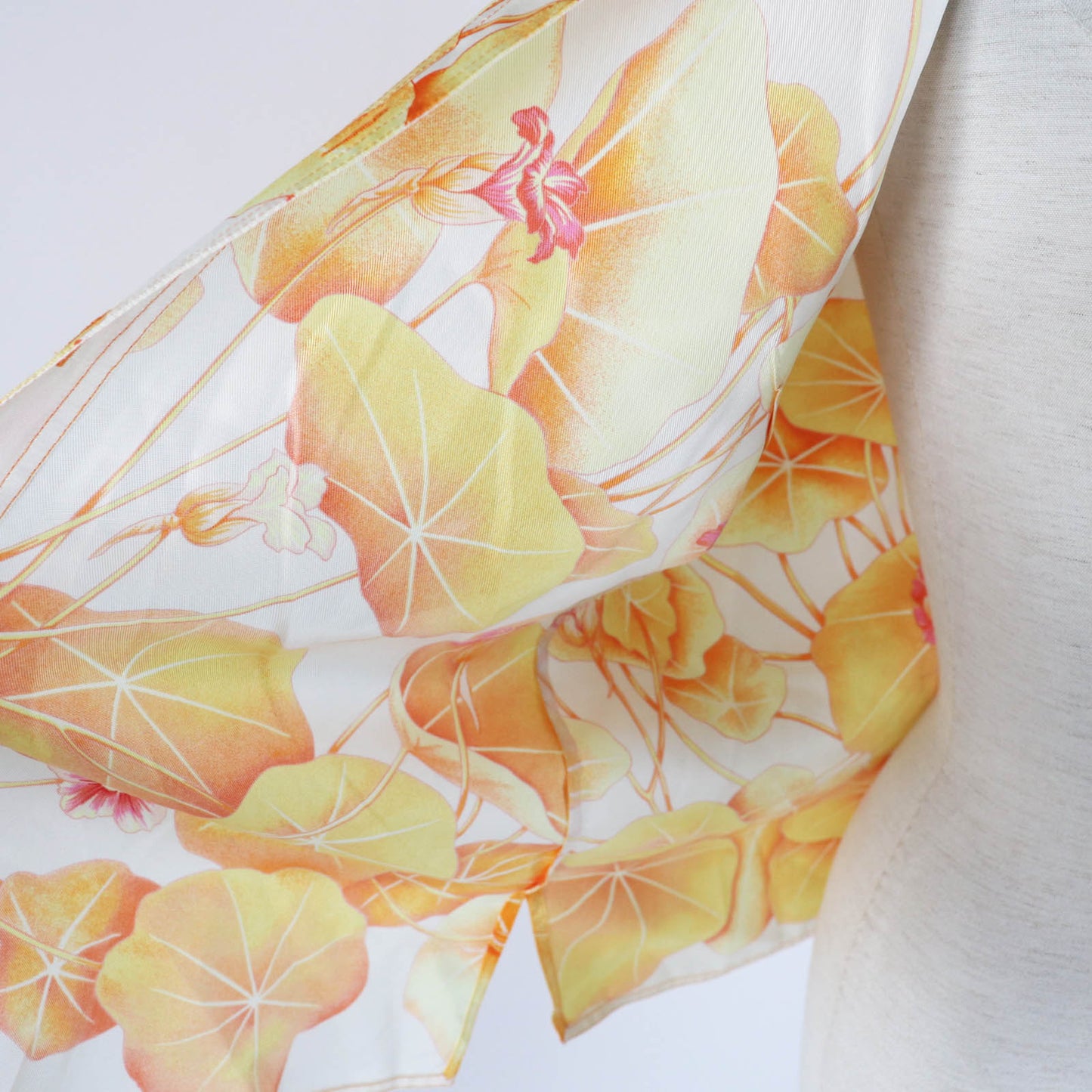 HERMES tops Main: 100% silk Orange Yellow type Margiela period Les Capucines Women 34  d