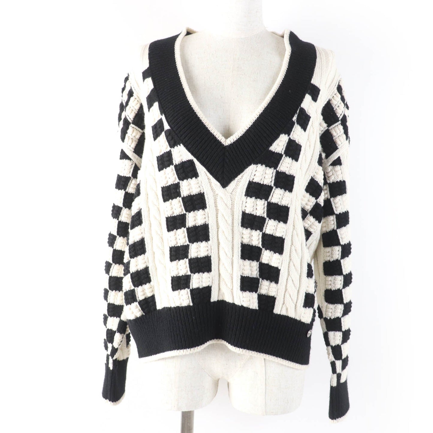 Chanel COCO Mark Button Deep cashmere Knit