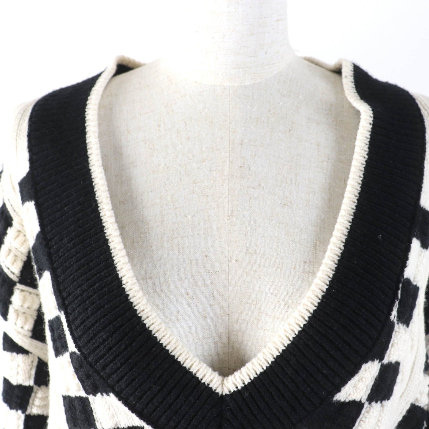 Chanel COCO Mark Button Deep cashmere Knit